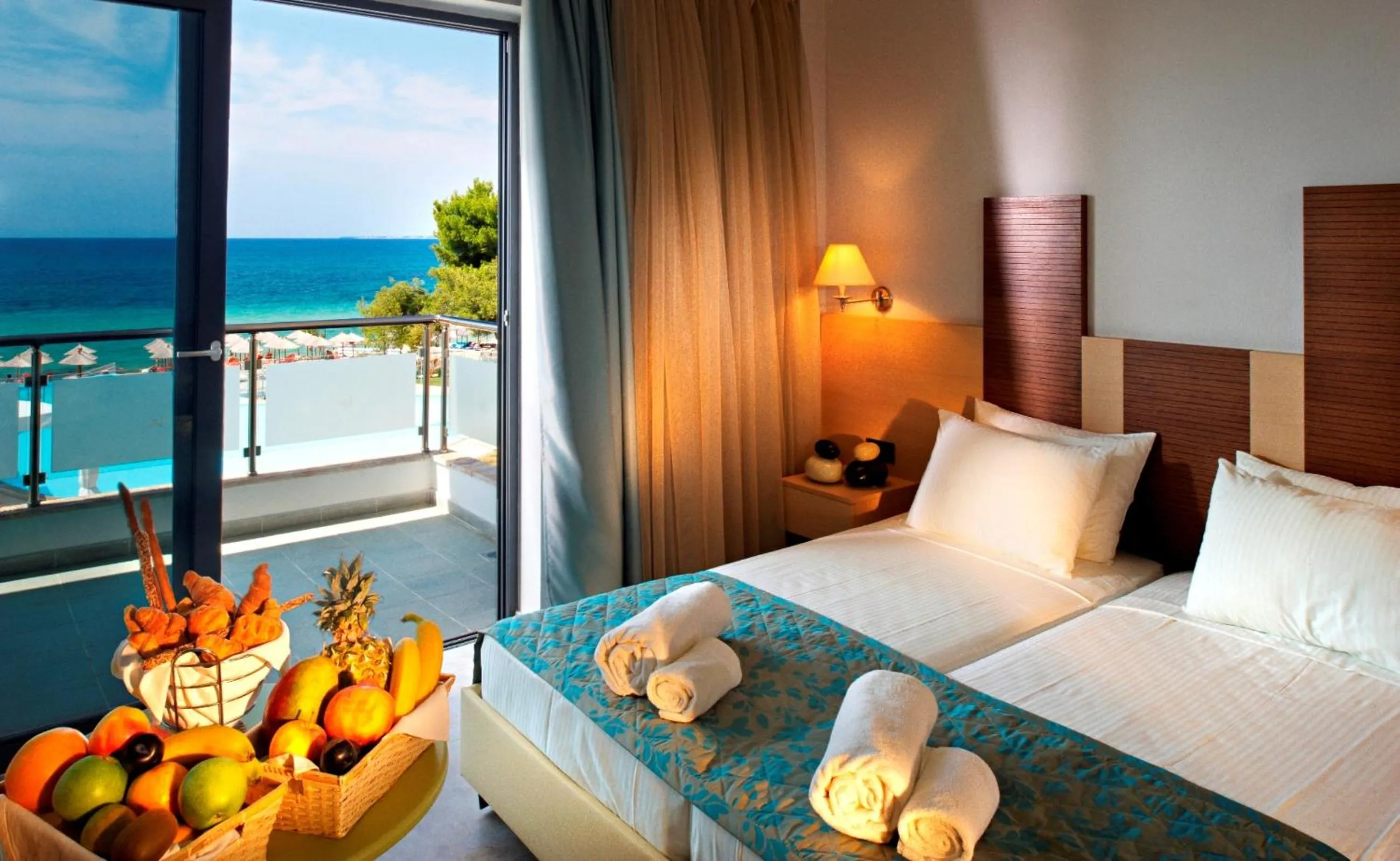 Photo of the whole room, Bed in Istion Club & Spa