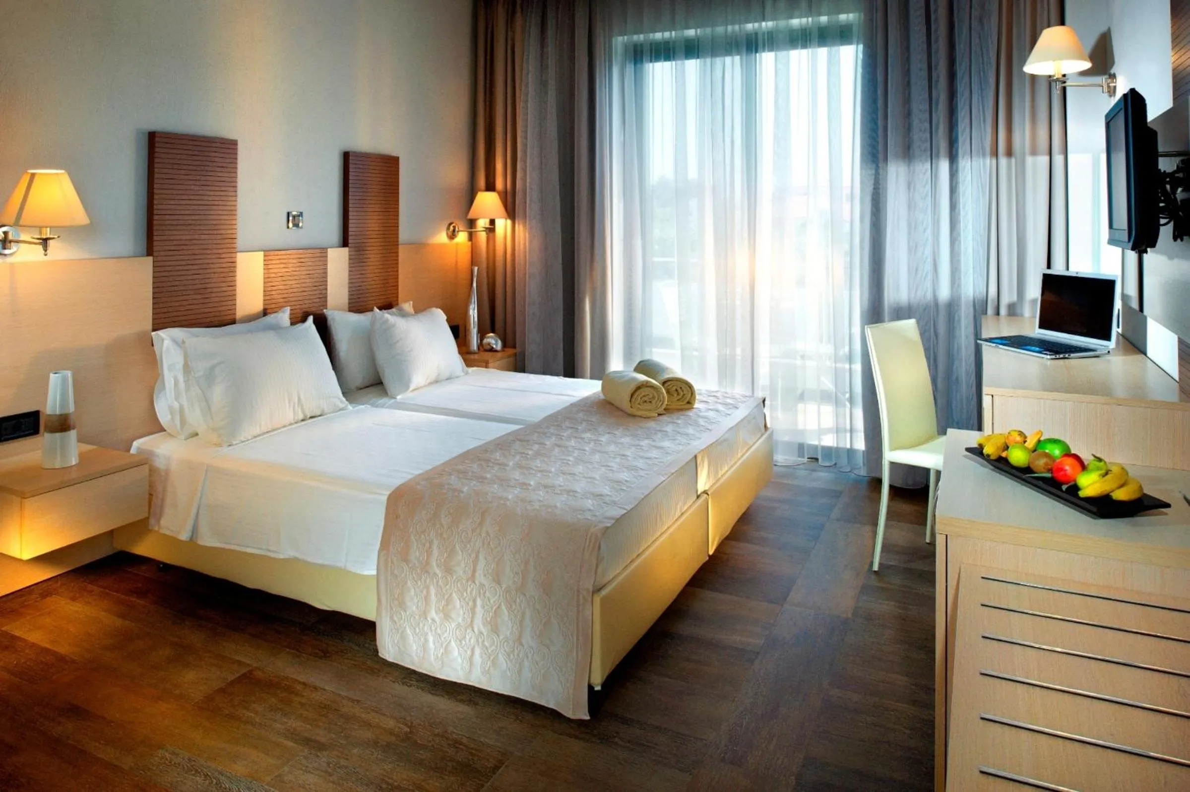 Photo of the whole room, Bed in Istion Club & Spa