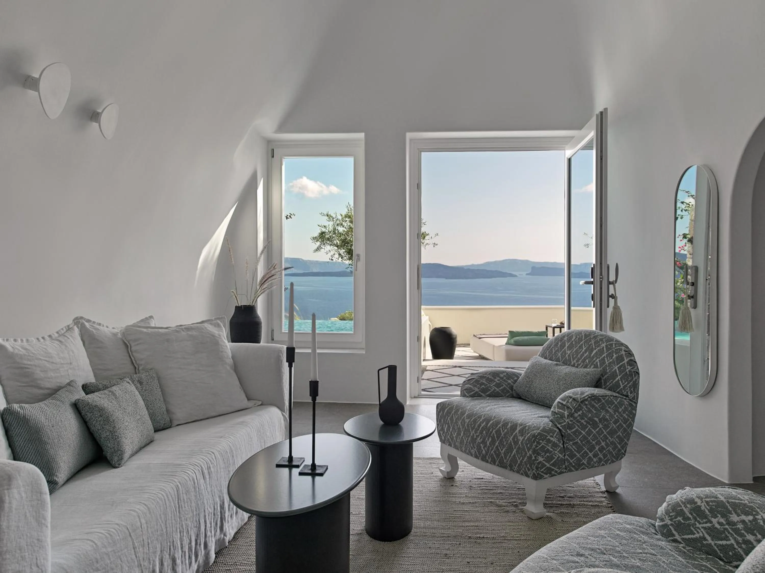 Living room in Canaves Oia Suites - Small Luxury Hotels of the World