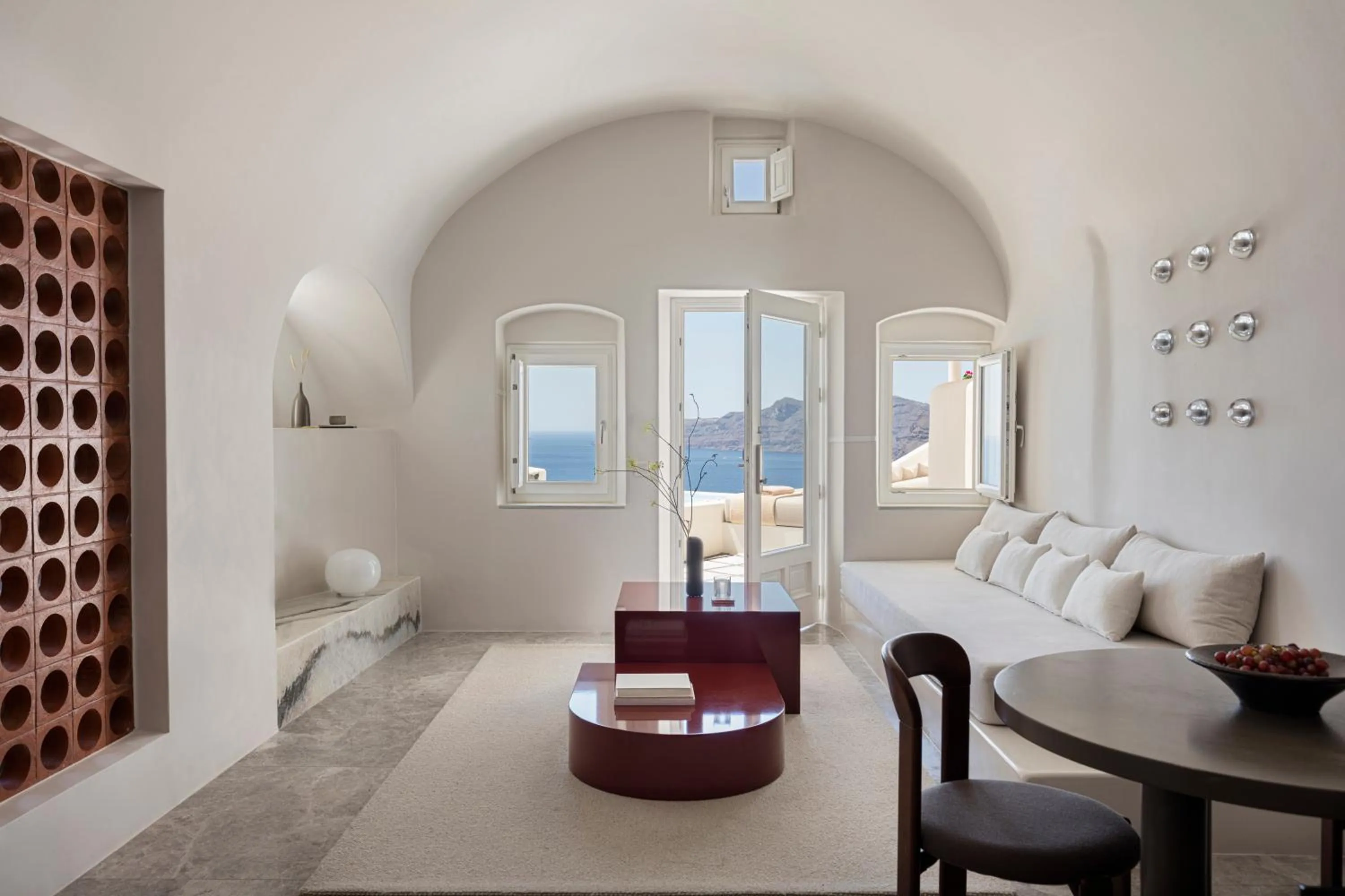 Living room in Canaves Oia Suites - Small Luxury Hotels of the World