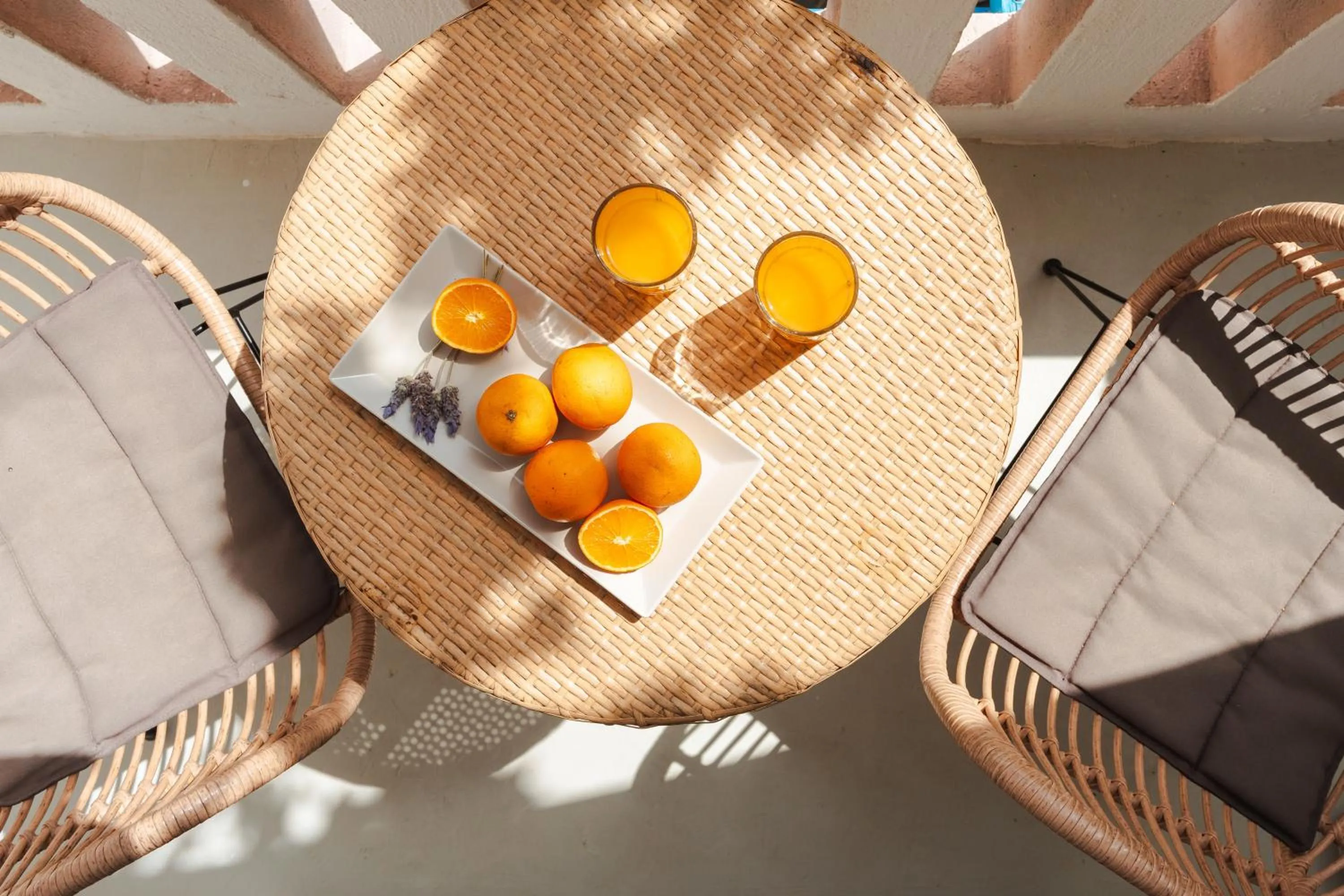 Sea View Apartments & Studios