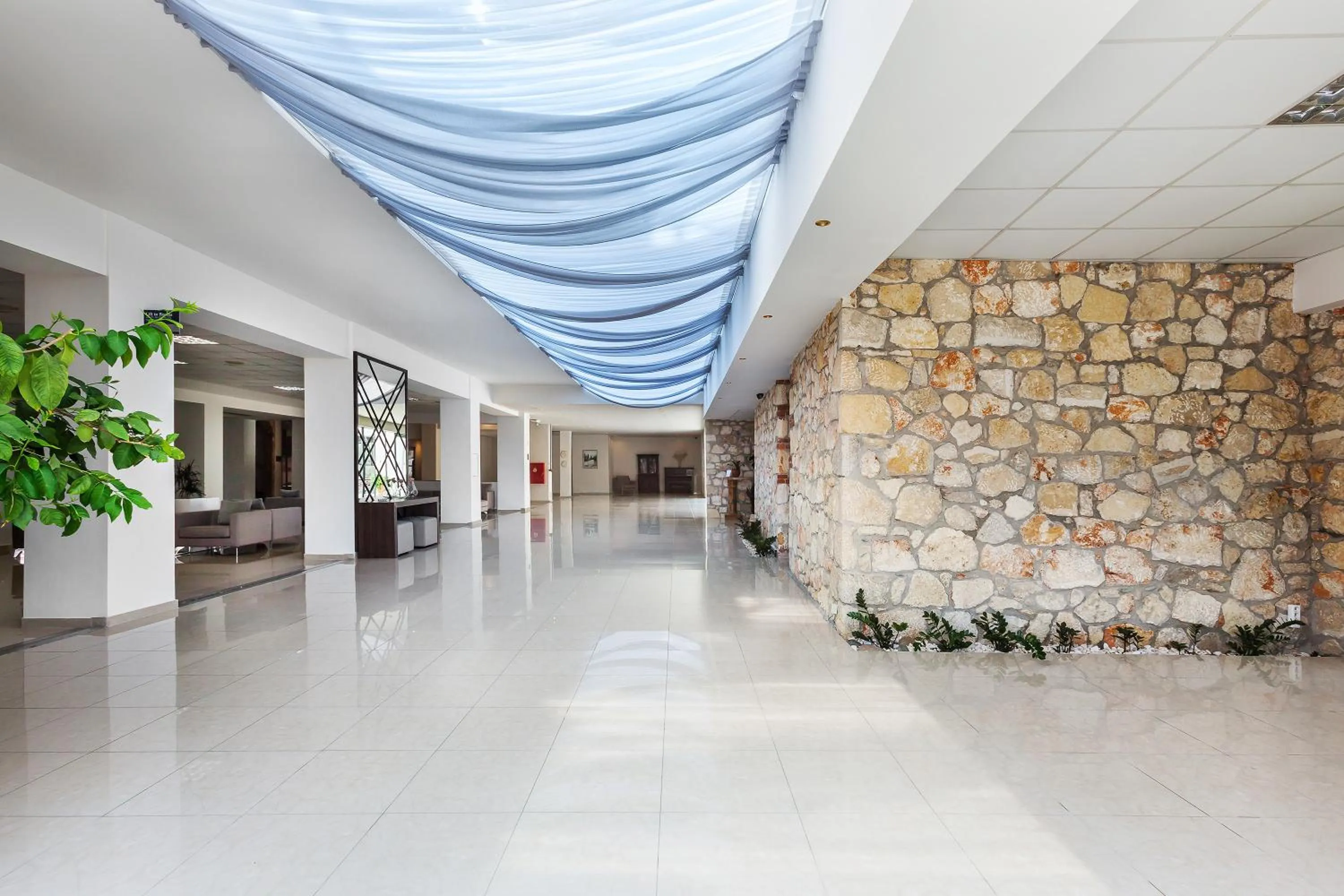 Lobby or reception in Hotel Kriopigi