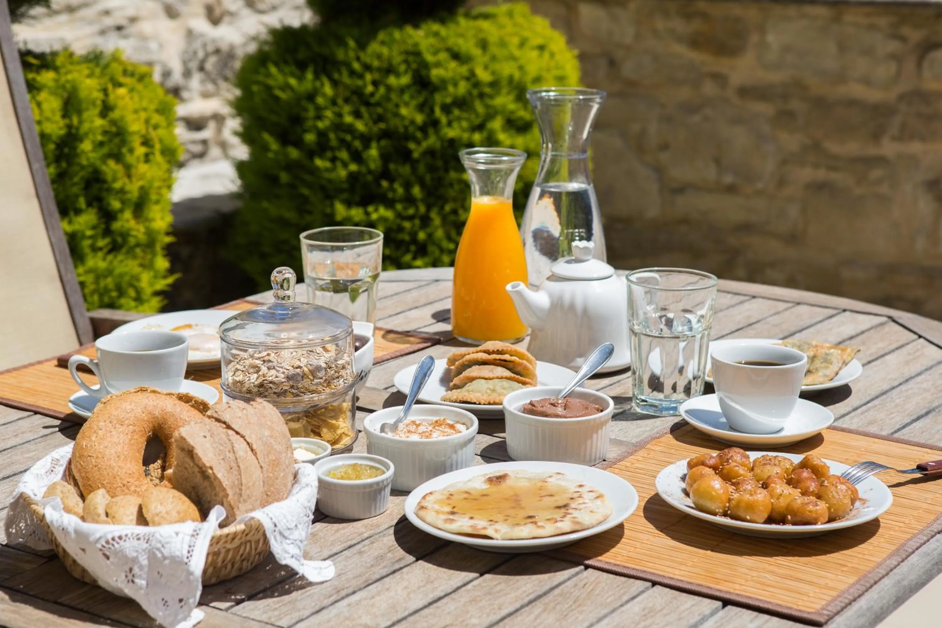 Breakfast in Arcus Suites