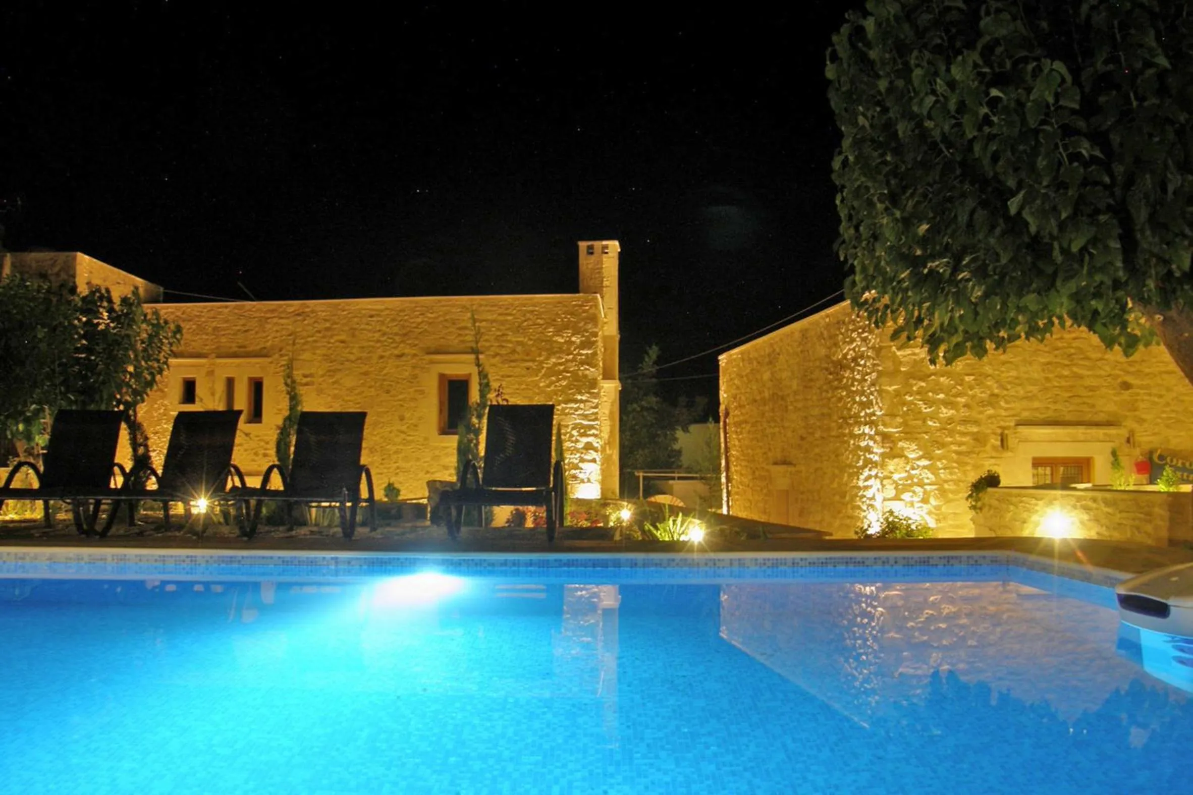 Night in Arcus Suites