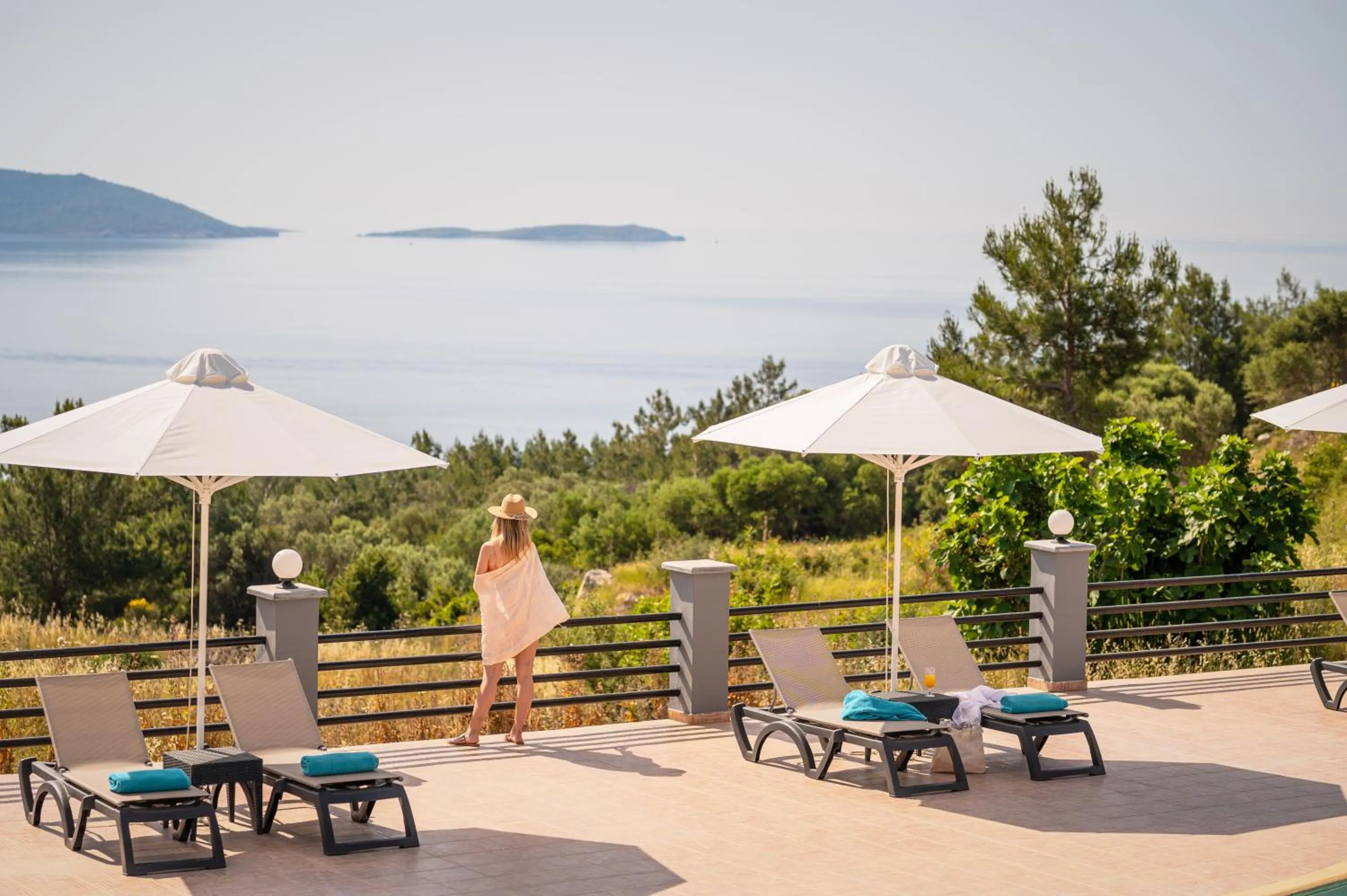 Swimming pool in Naftilos