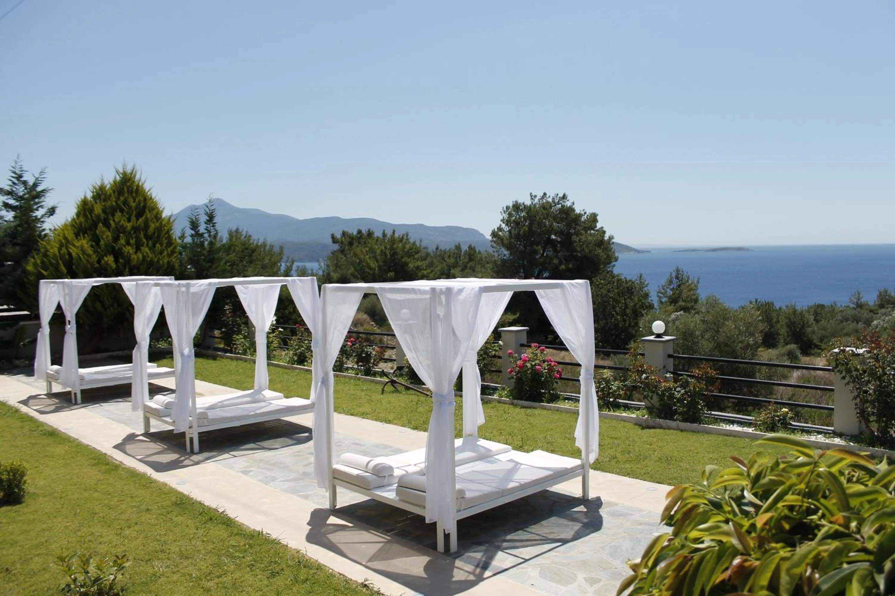 Swimming pool in Naftilos