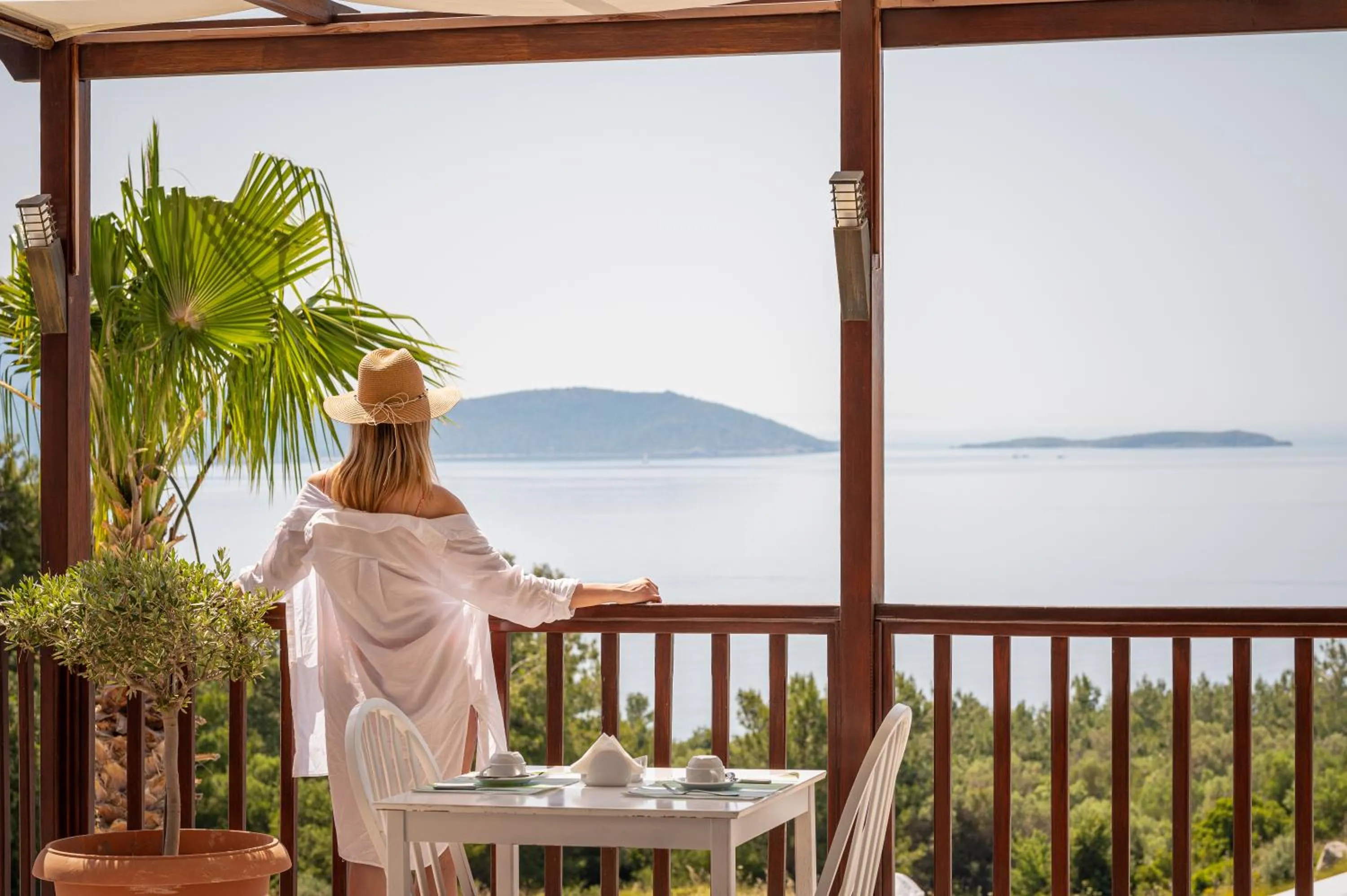 Breakfast in Naftilos