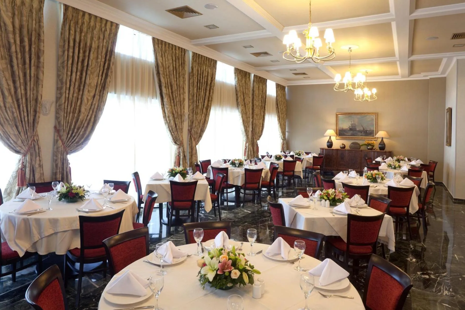 Restaurant/places to eat in Margarona Royal Hotel