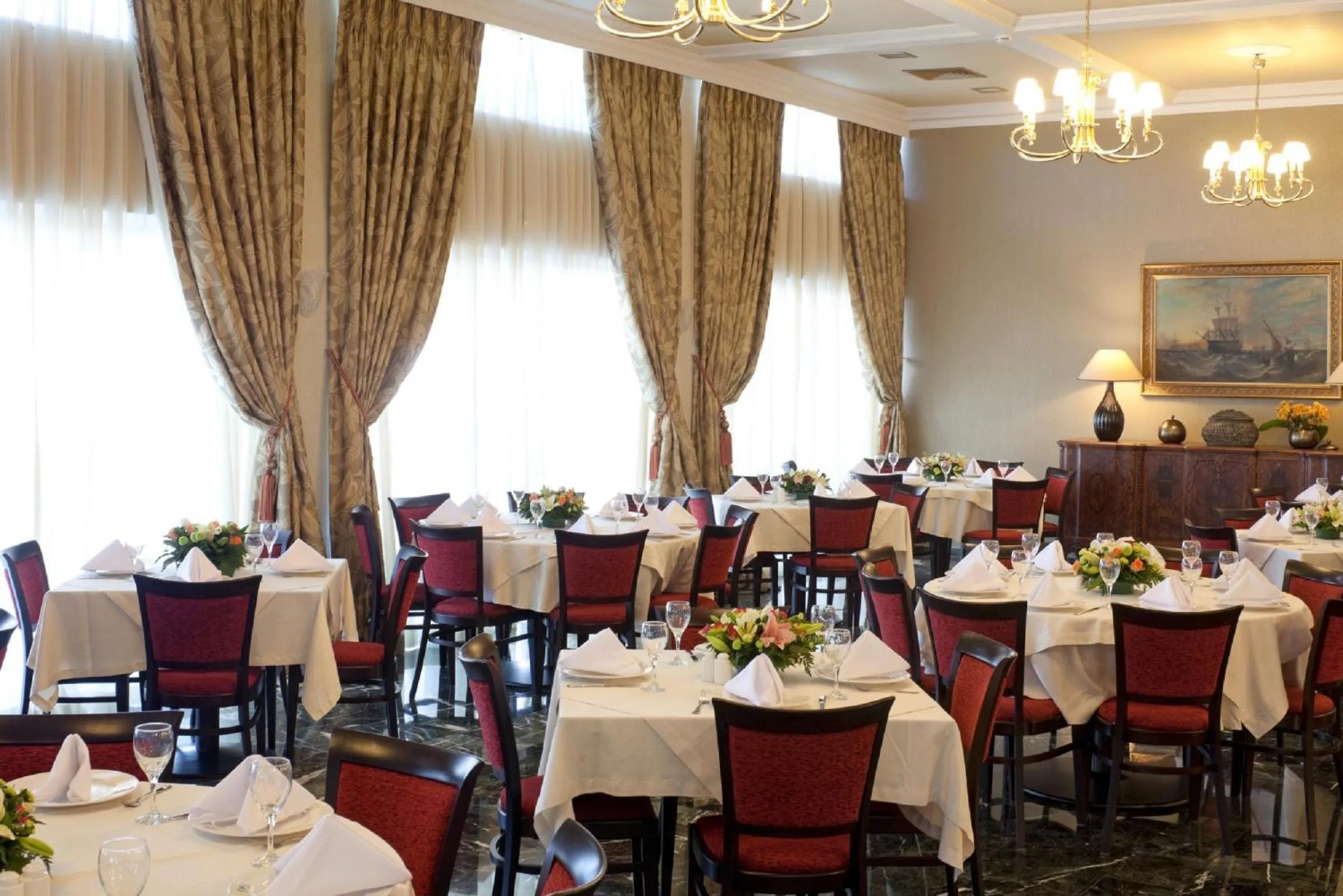 Restaurant/places to eat in Margarona Royal Hotel