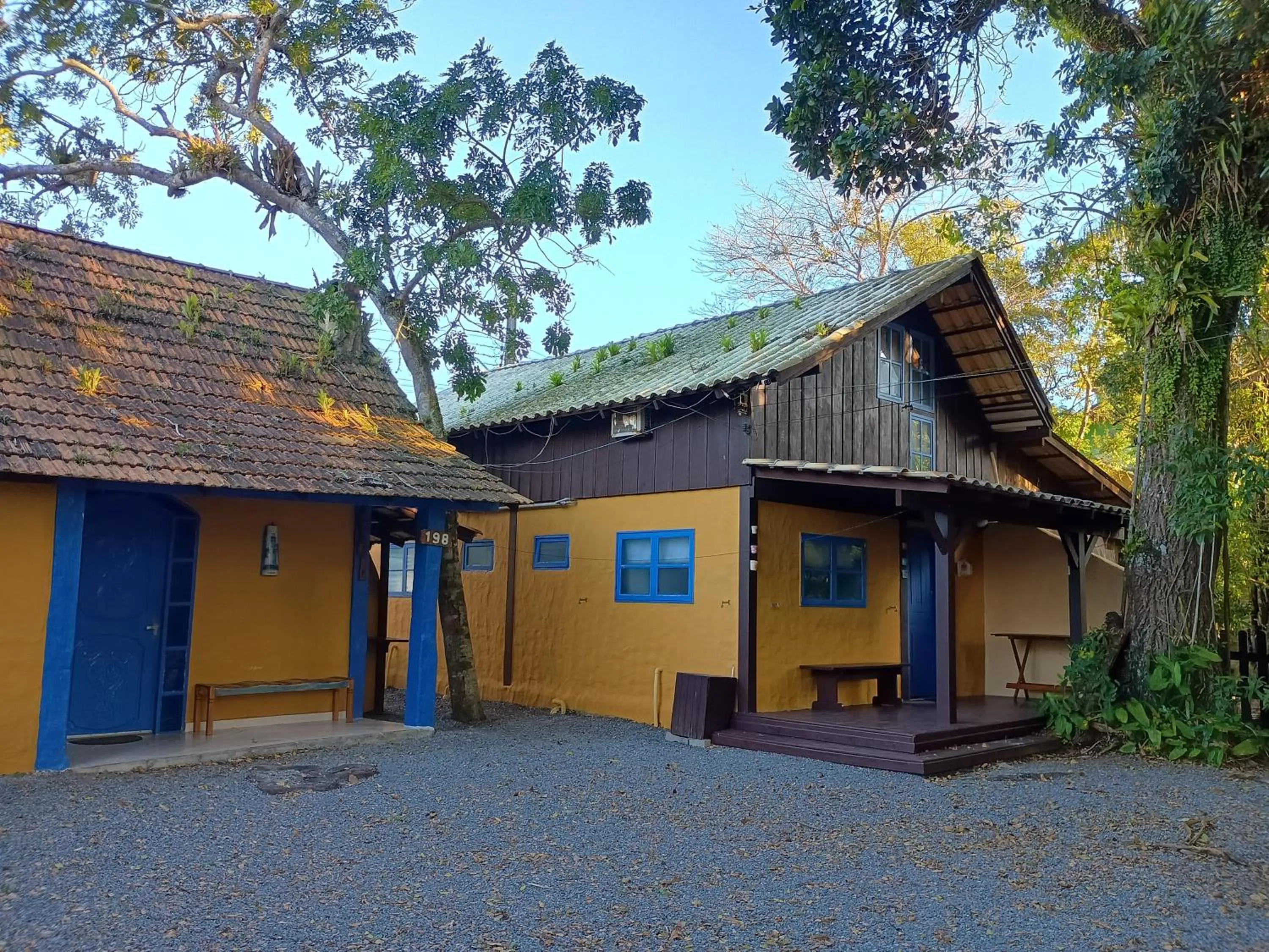 Chalés no centro de Bombinhas