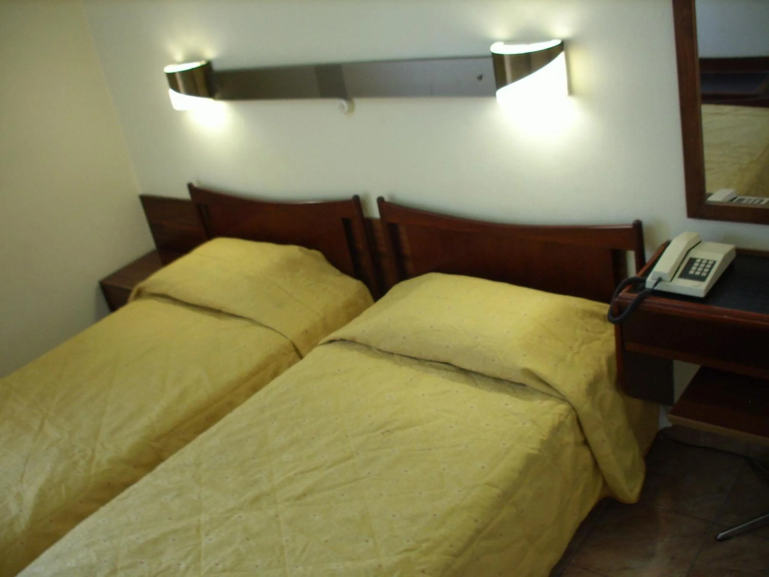 Bed in Claridge Hotel