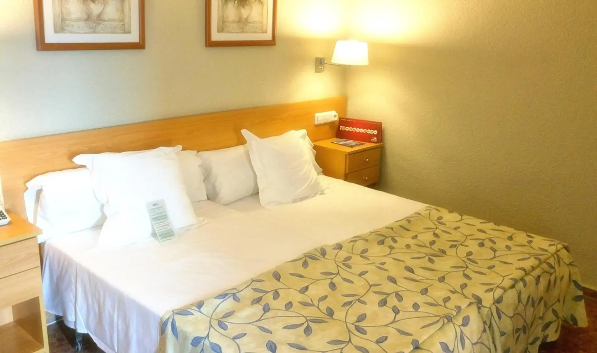 Bed in Montreal Bed in Montreal