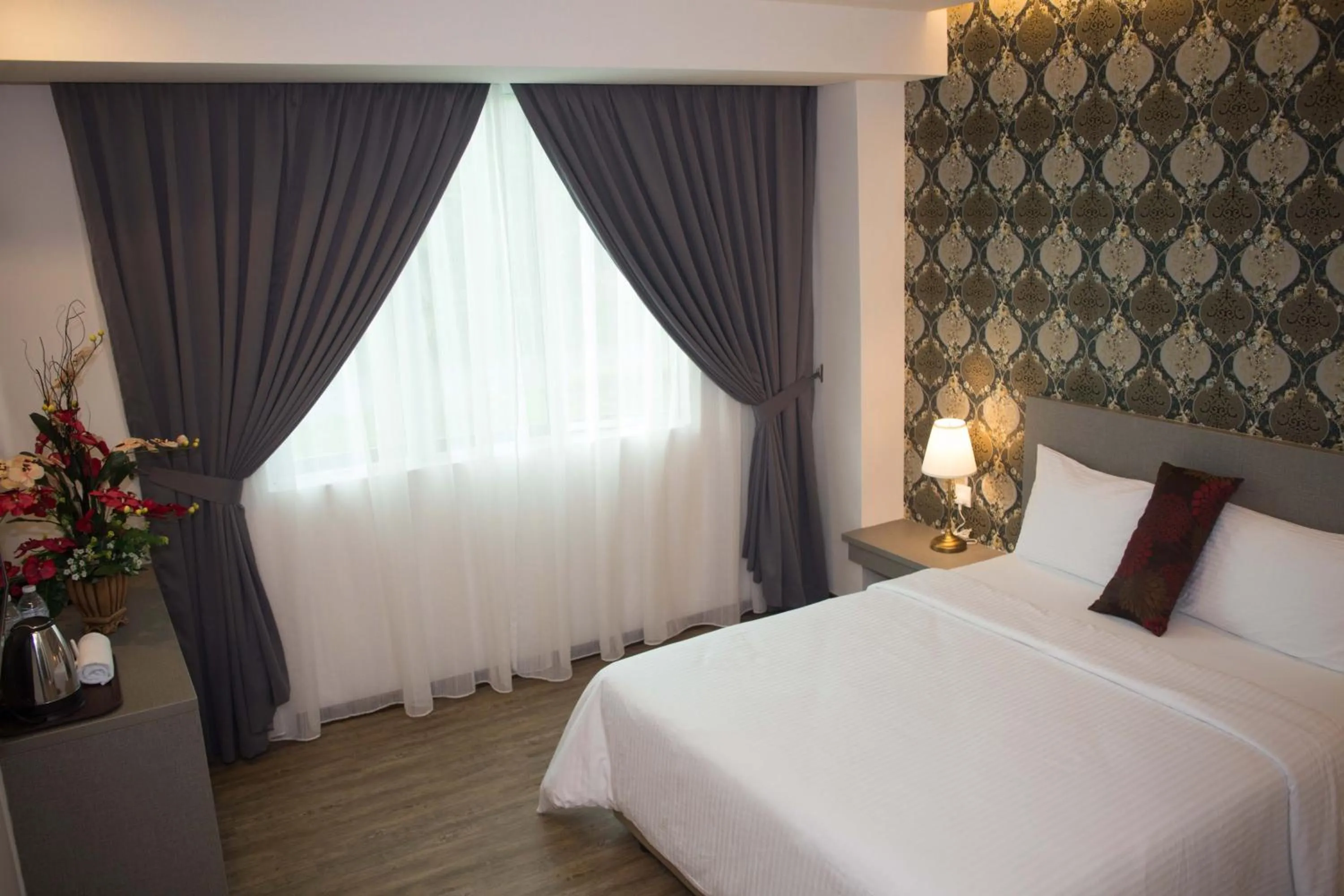 Bedroom, Bed in Qlassic Hotel