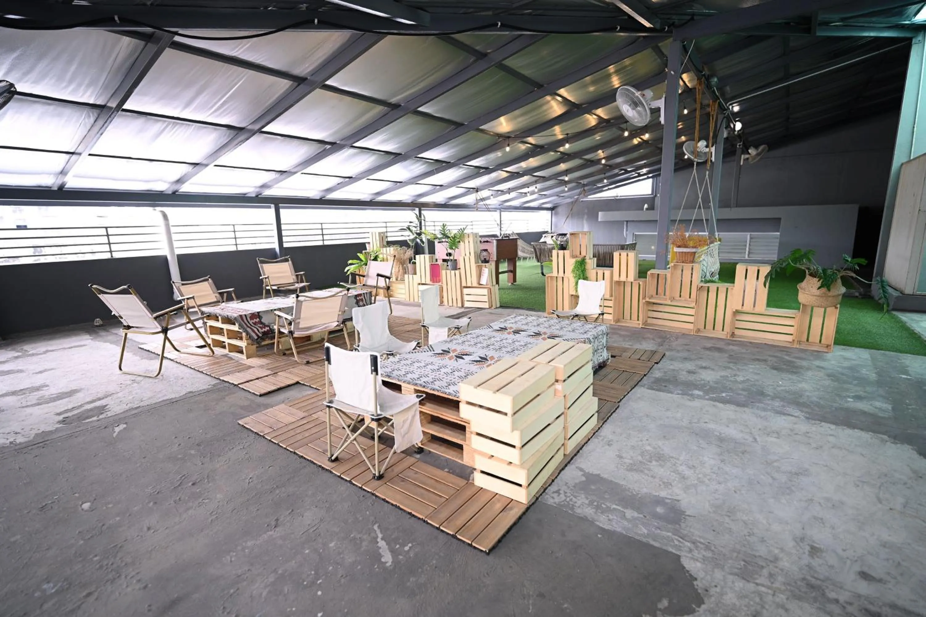 Swing & Pillows - KL Cheras Maluri