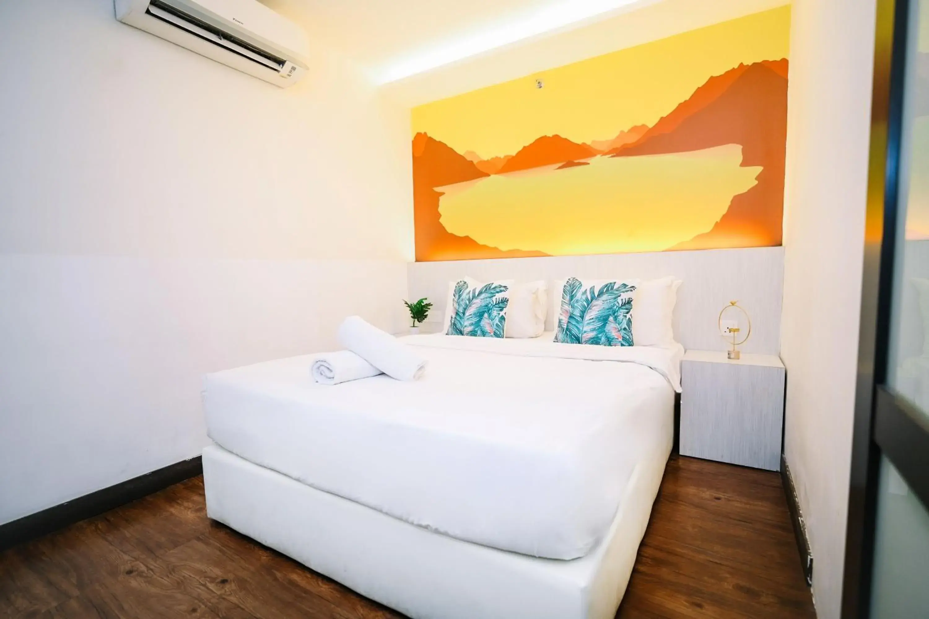 Swing & Pillows - KL Cheras Maluri Swing & Pillows - KL Cheras Maluri