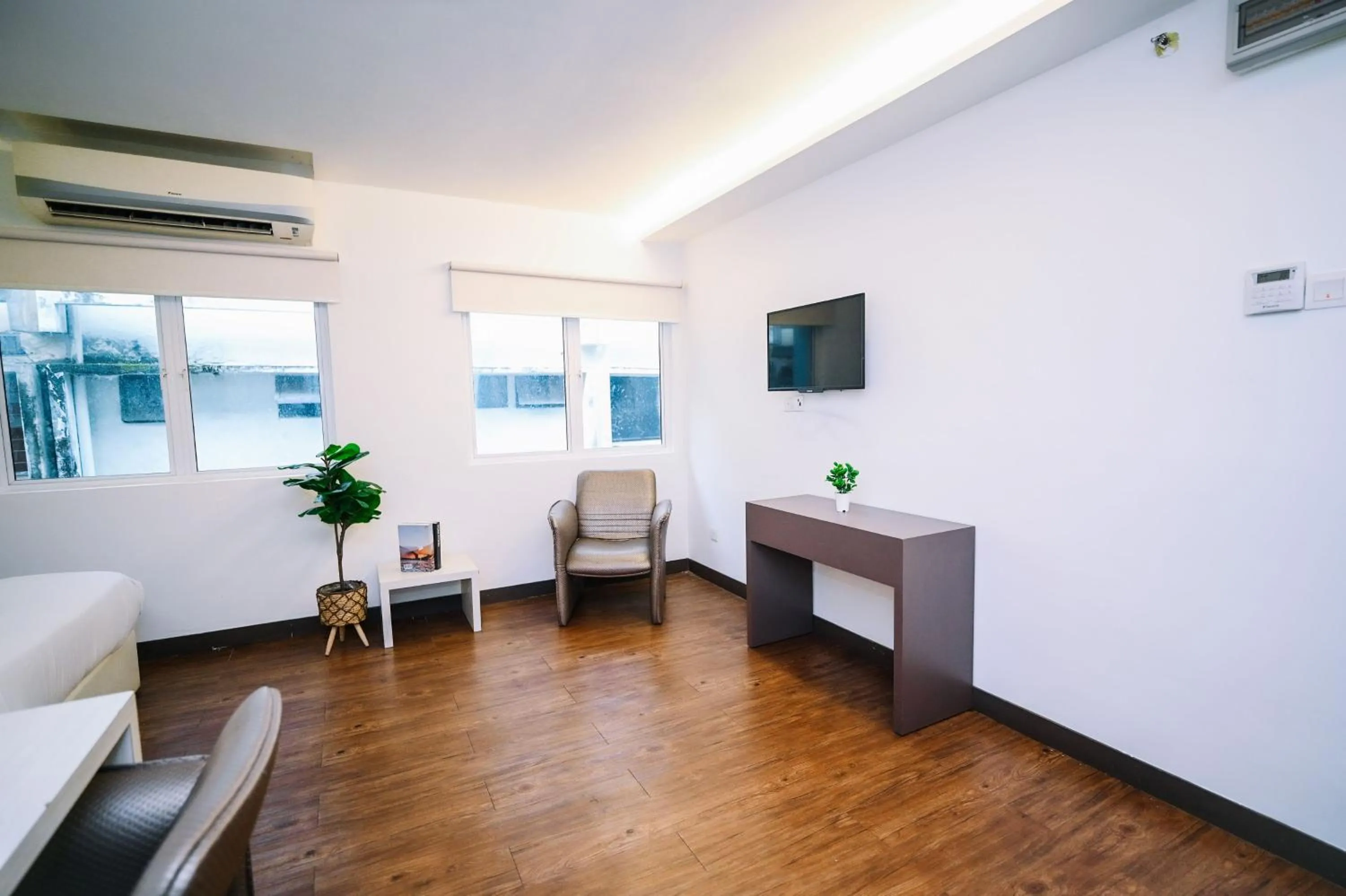 Swing & Pillows - KL Cheras Maluri