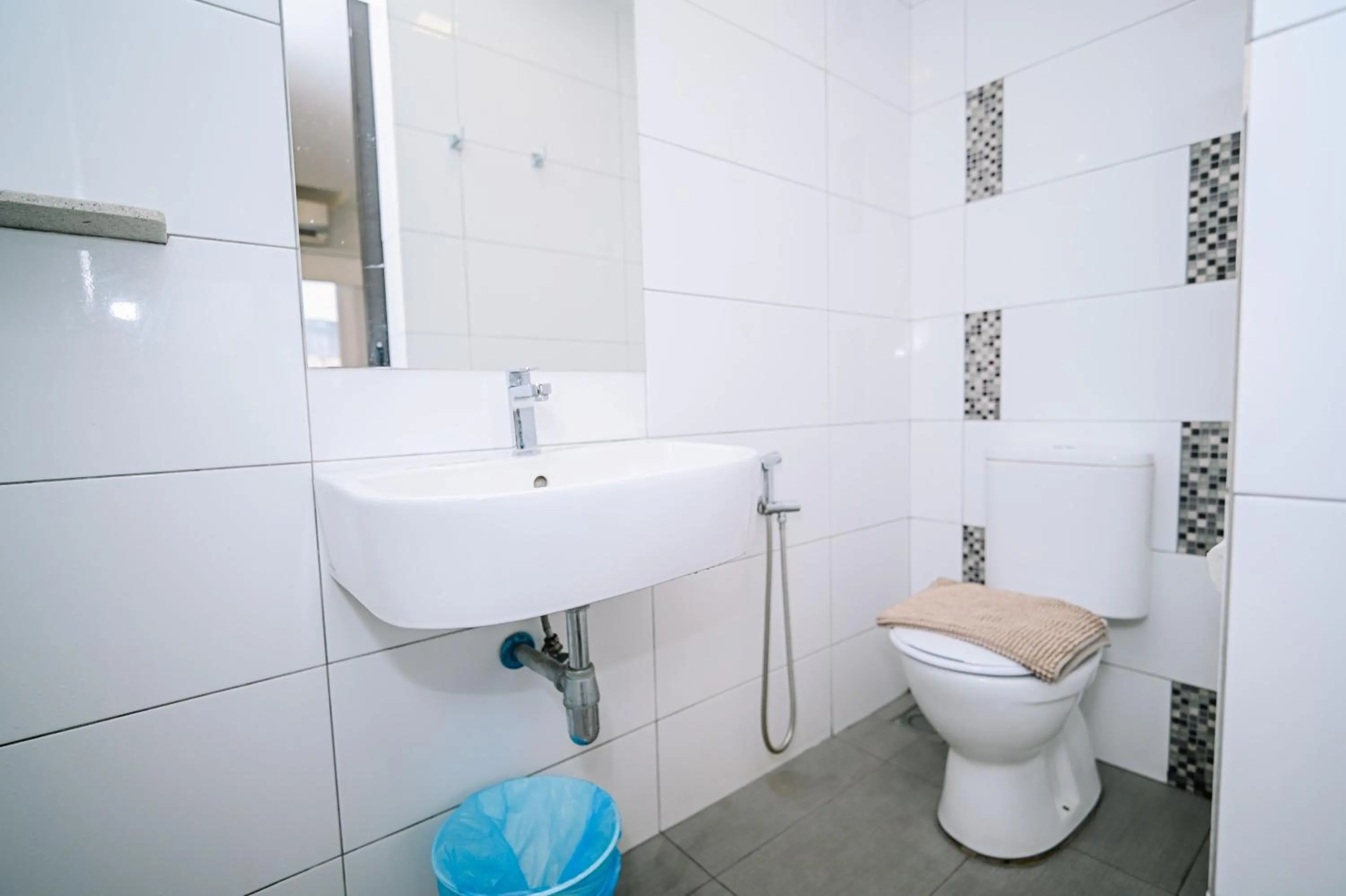 Swing & Pillows - KL Cheras Maluri