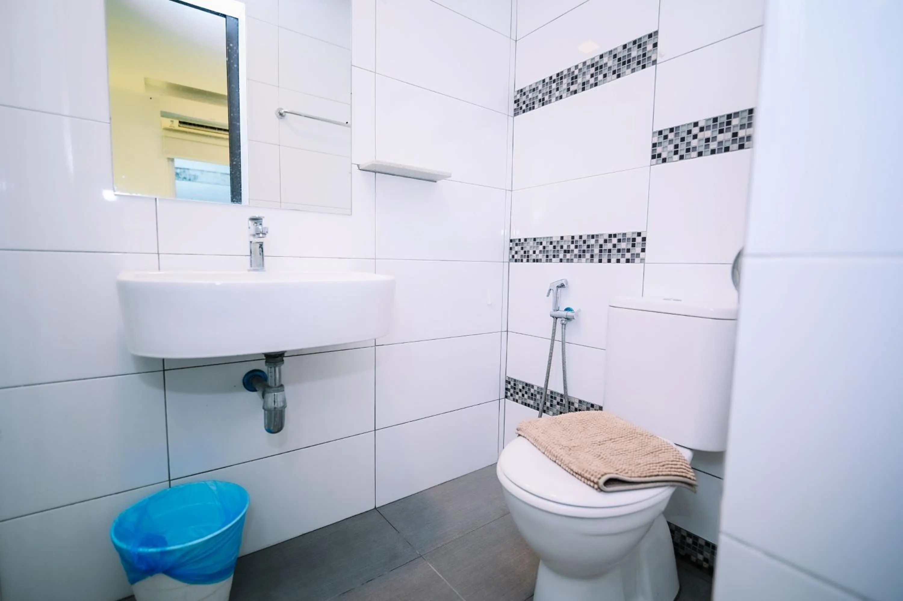 Swing & Pillows - KL Cheras Maluri