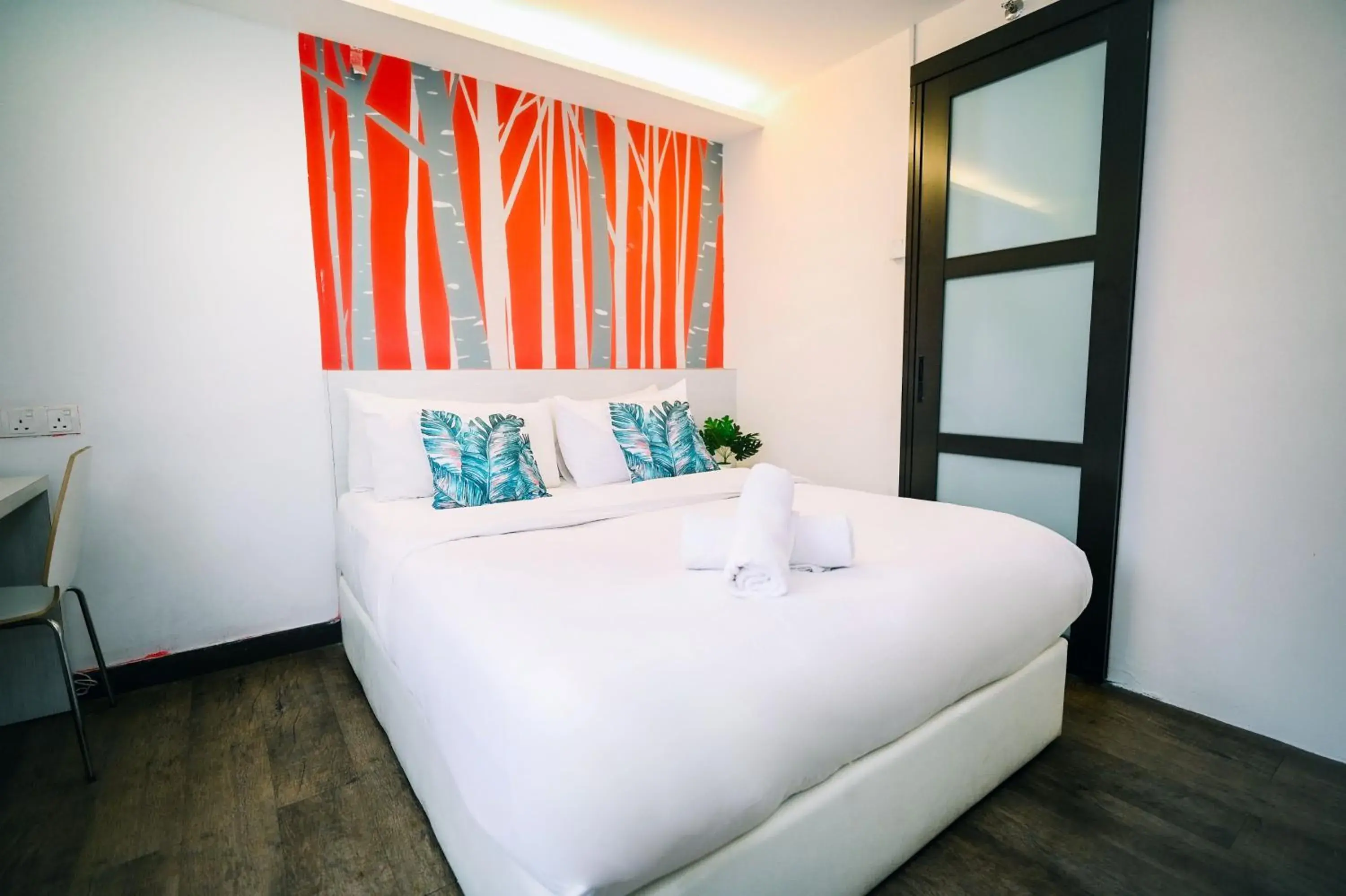 Standard Queen Room in Swing & Pillows - KL Cheras Maluri Standard Queen Room in Swing & Pillows - KL Cheras Maluri