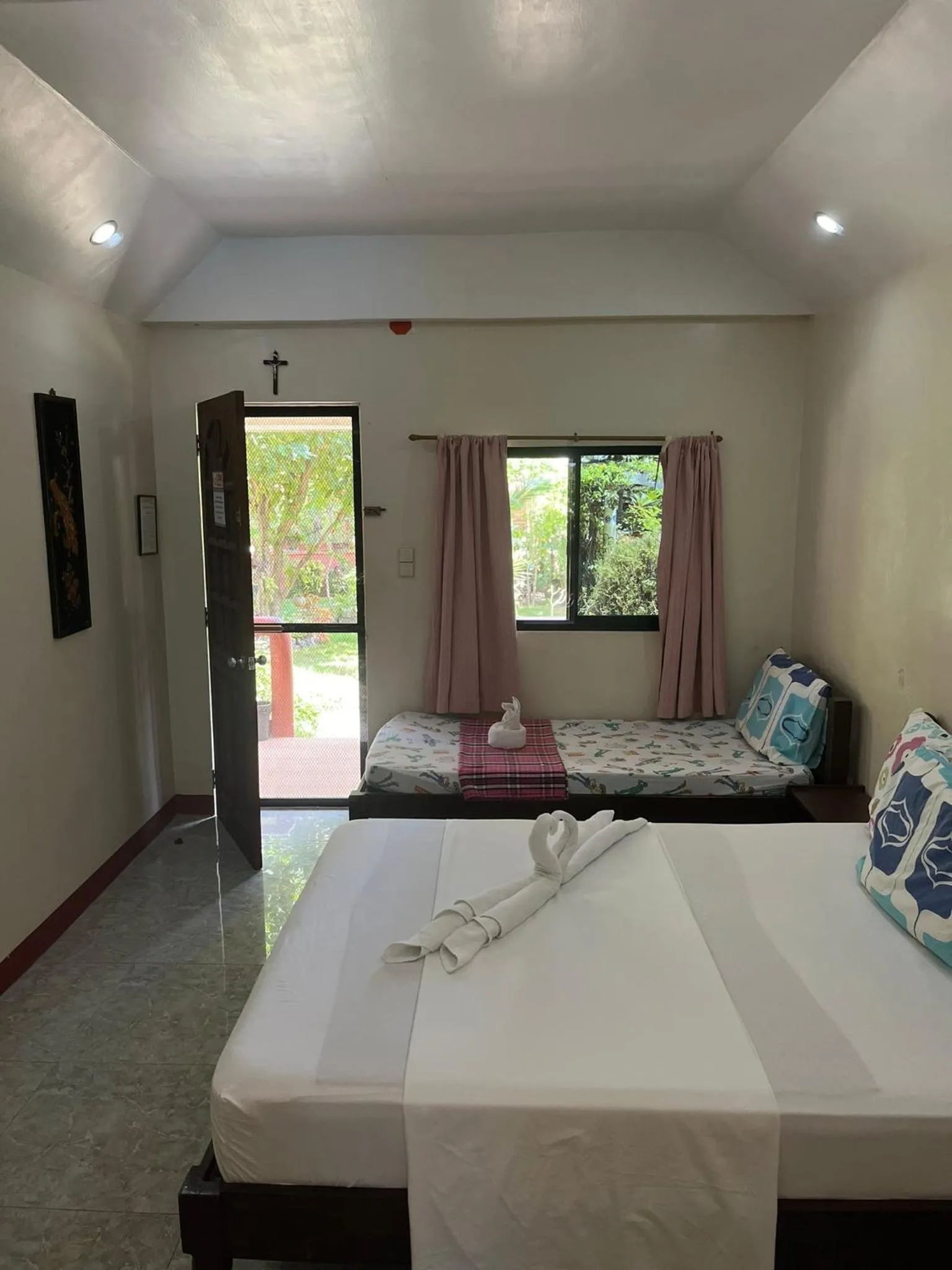 Bed in SUNSHINE PARADISE Inn