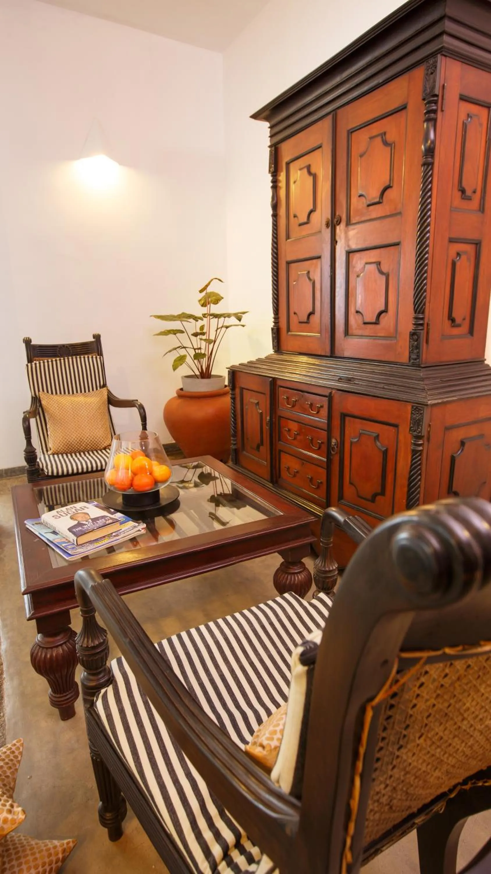 Seating area in Sunrise Boutique