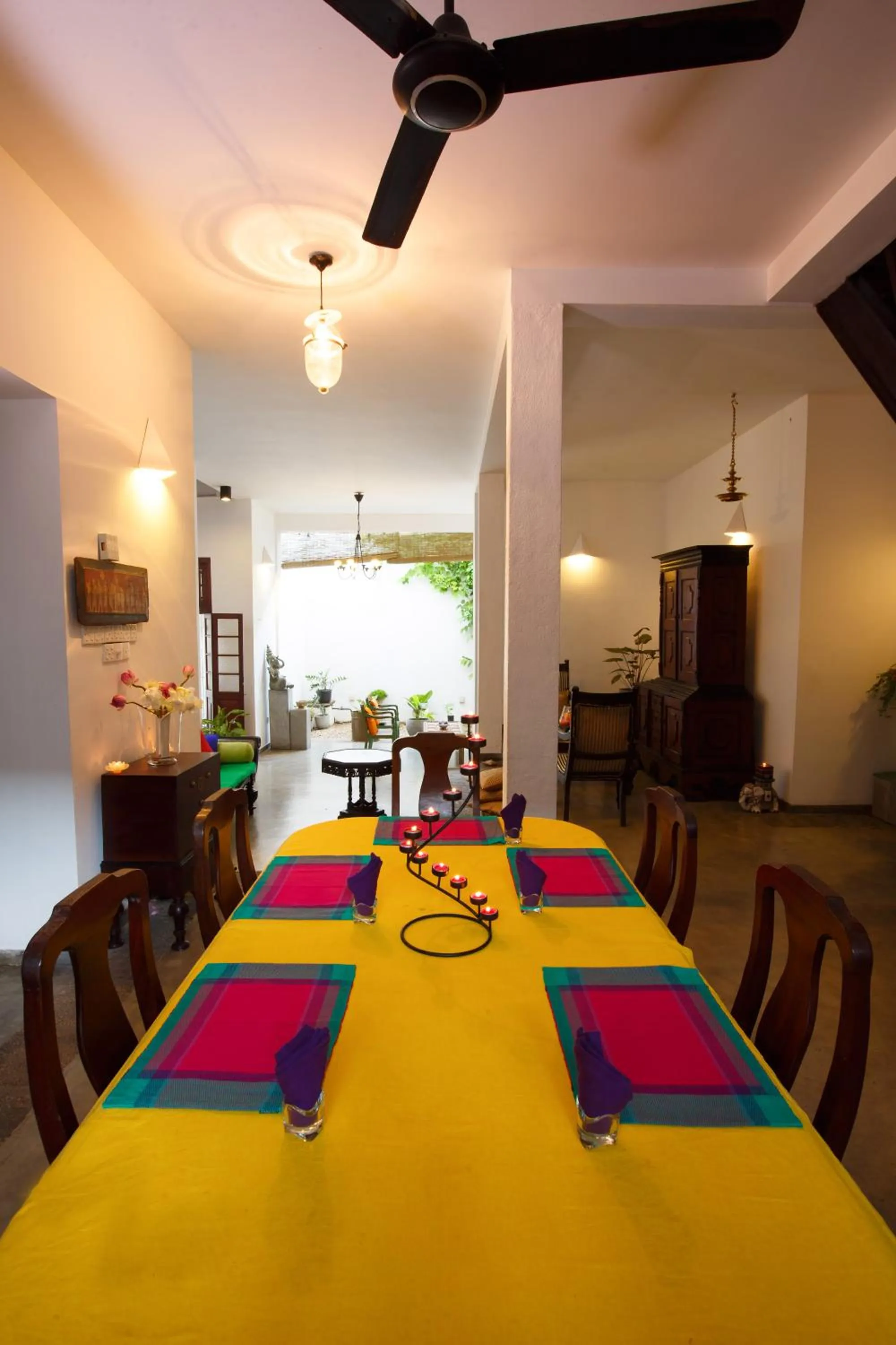 Dining area in Sunrise Boutique