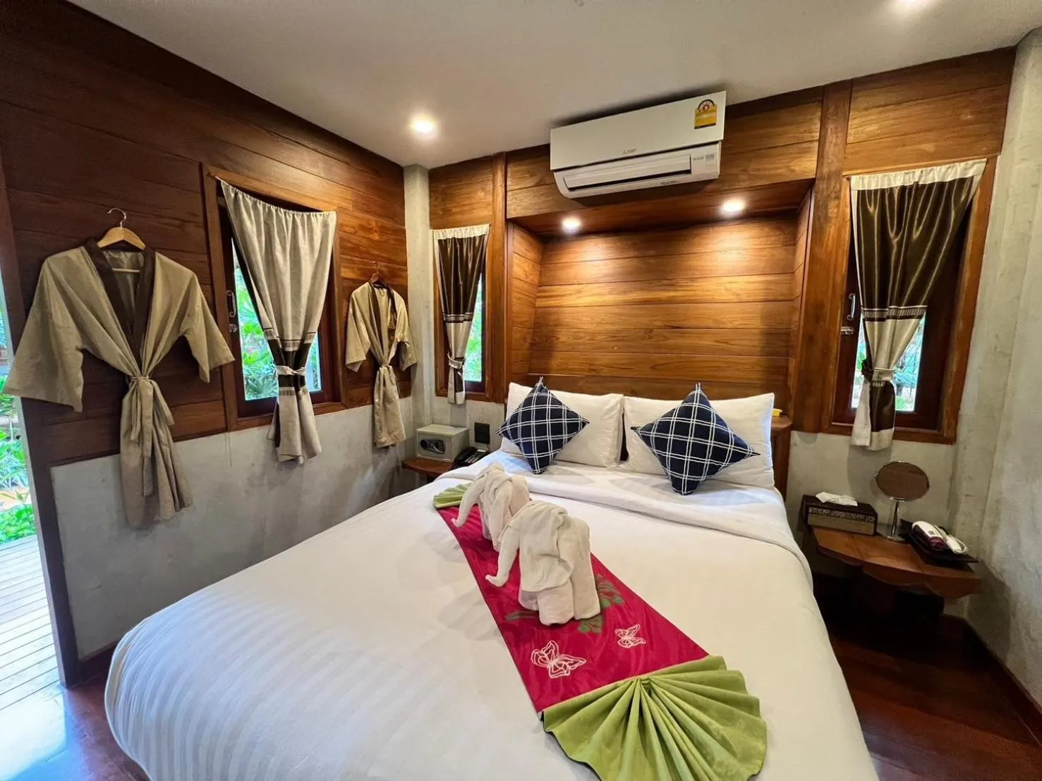 Bedroom, Bed in Yotaka@Pai