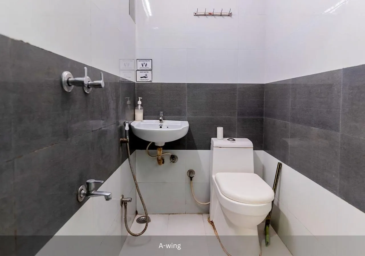 Bathroom in Moustache Udaipur