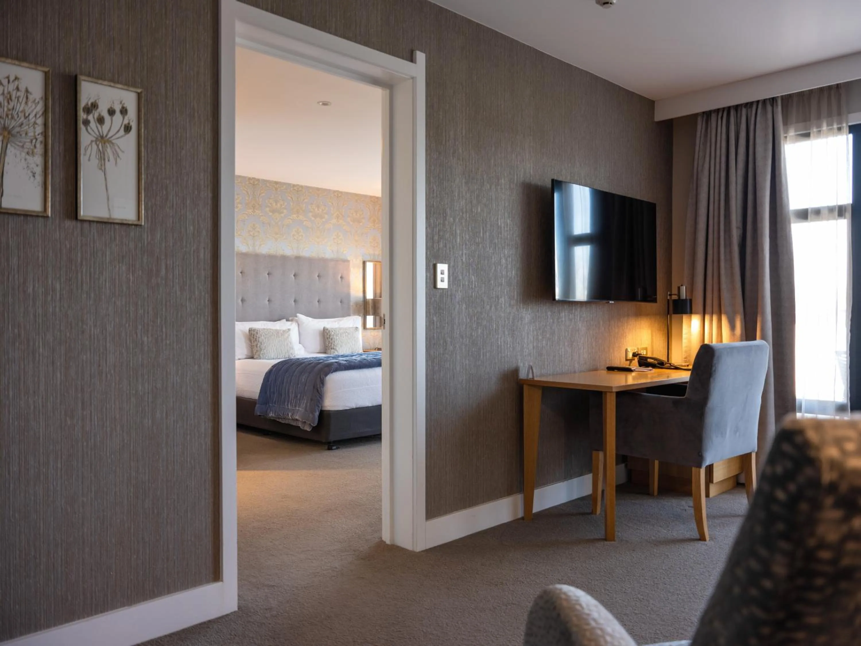 Bedroom, Bed in Porters Boutique Hotel