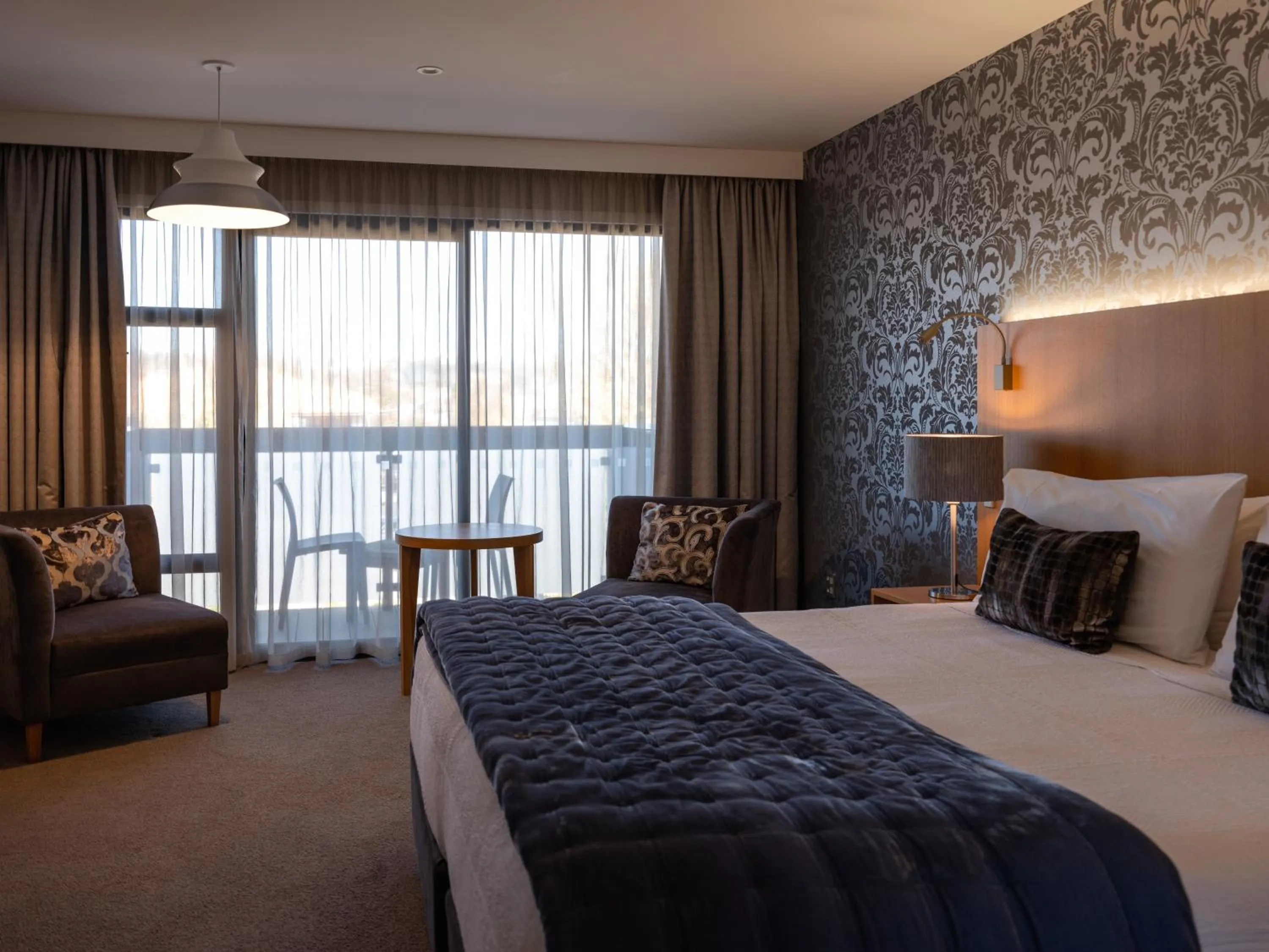 Bedroom, Bed in Porters Boutique Hotel