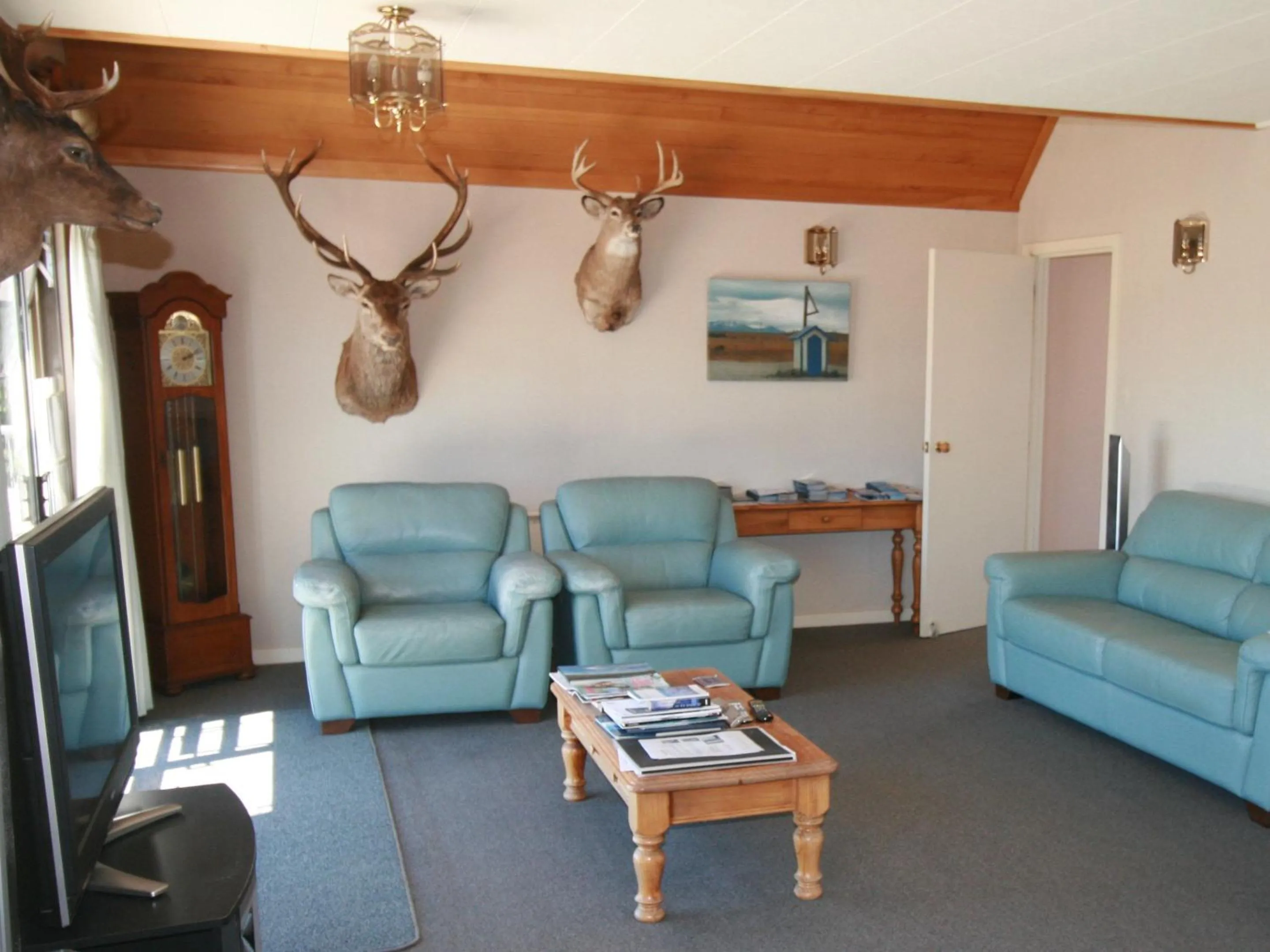 Communal lounge/ TV room in Creel House Bed and Breakfast