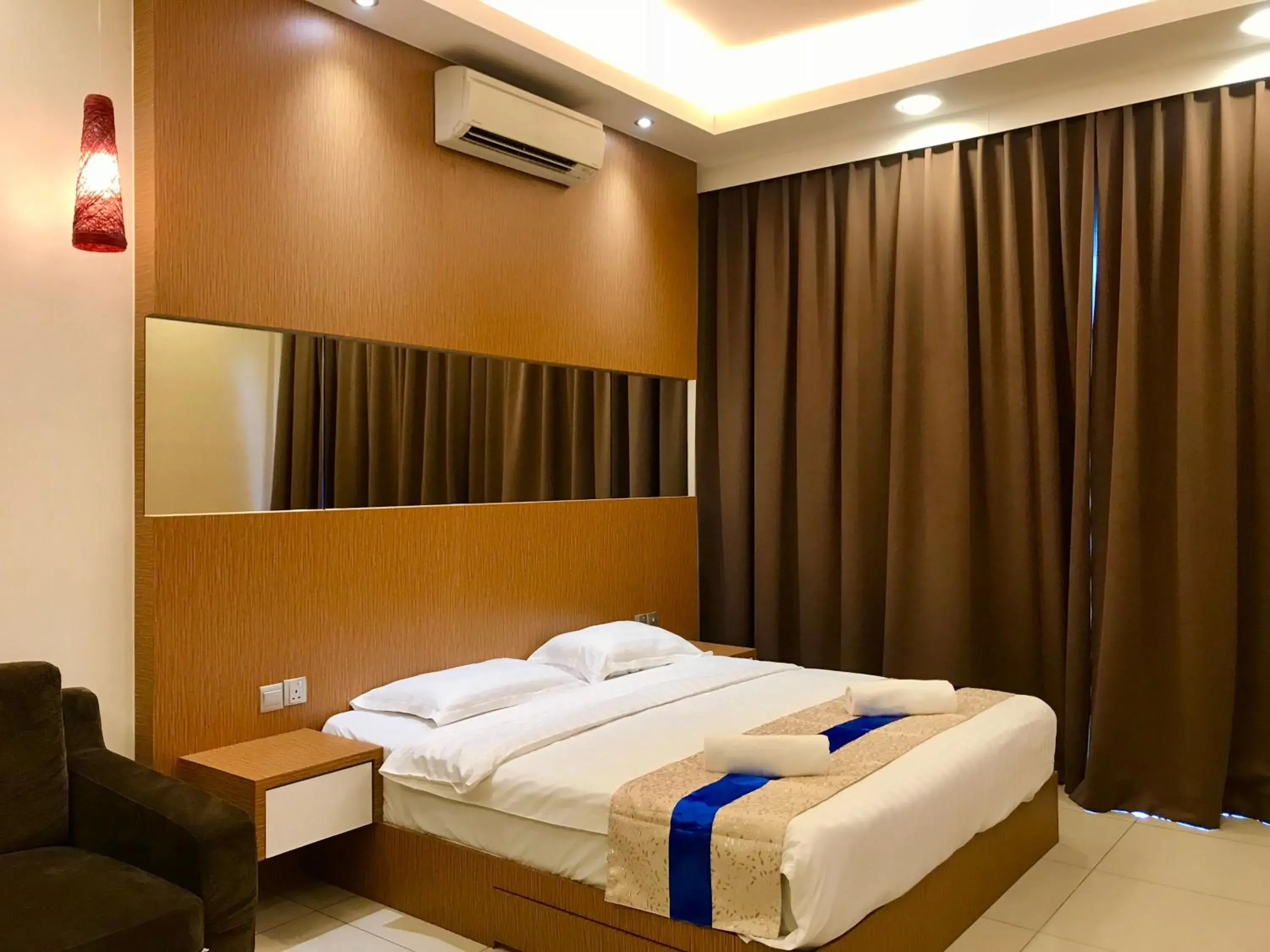 Bedroom, Bed in Sunset Seaview Vacation Condos @ IMAGO Shopping Mall Bedroom, Bed in Sunset Seaview Vacation Condos @ IMAGO Shopping Mall