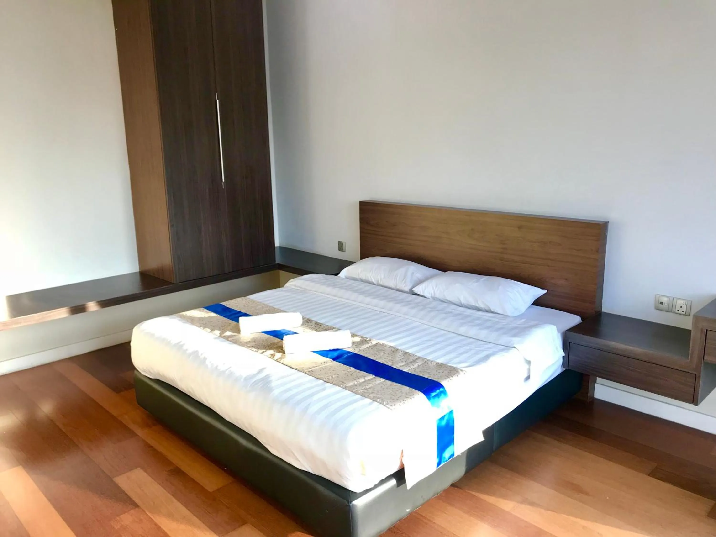 Bedroom, Bed in Sunset Seaview Vacation Condos @ IMAGO Shopping Mall