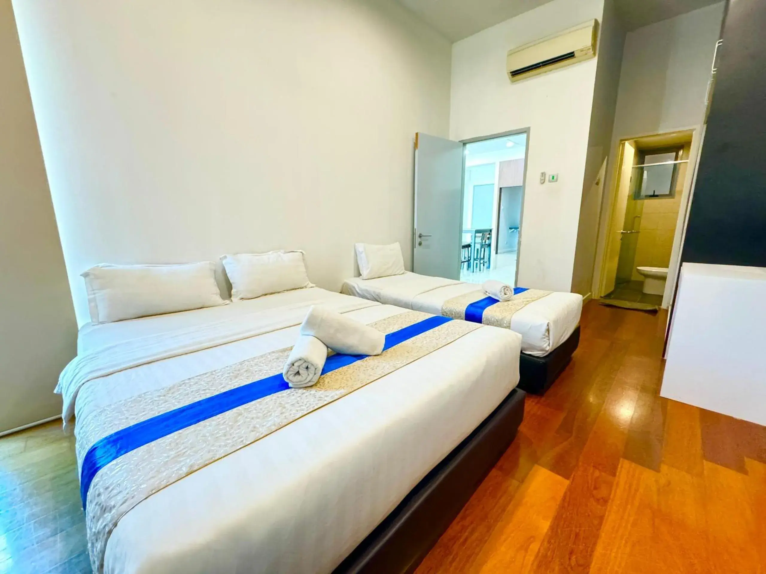 Bedroom, Bed in Sunset Seaview Vacation Condos @ IMAGO Shopping Mall Bedroom, Bed in Sunset Seaview Vacation Condos @ IMAGO Shopping Mall