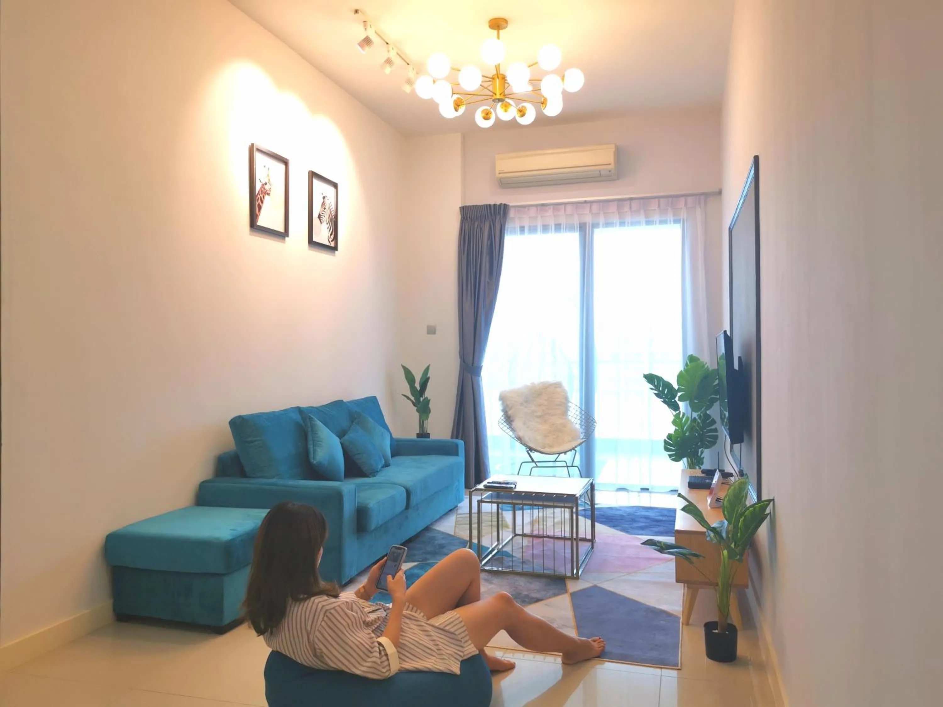 TV and multimedia in Sunset Seaview Vacation Condos @ IMAGO Shopping Mall