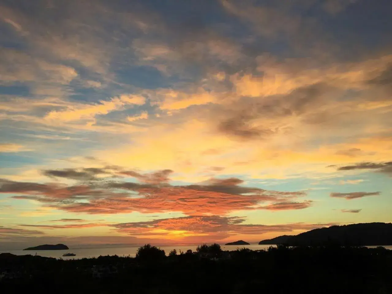 Facade/entrance in Sunset Seaview Vacation Condos @ IMAGO Shopping Mall Facade/entrance in Sunset Seaview Vacation Condos @ IMAGO Shopping Mall