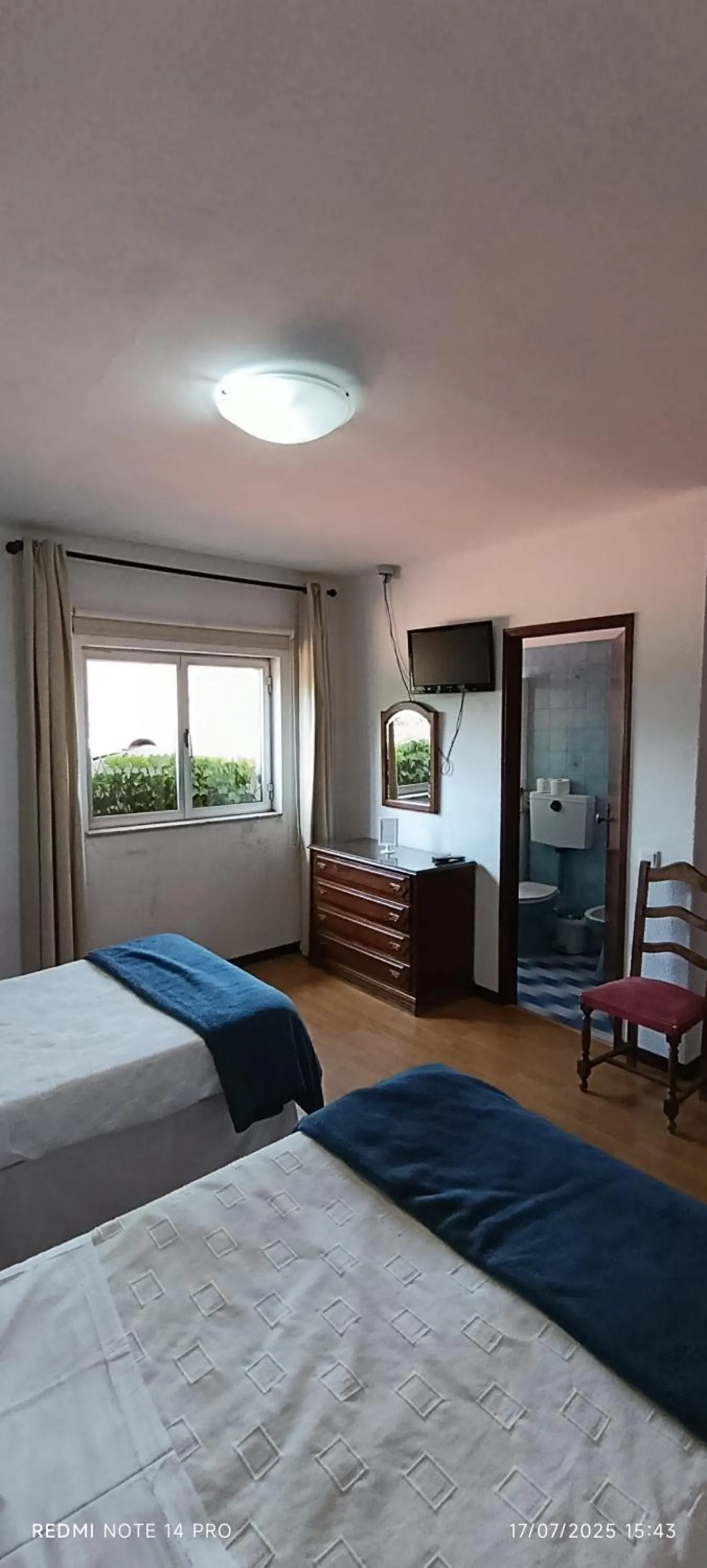 Toilet, Bed in Residencial Do Rita em Rio Caldo