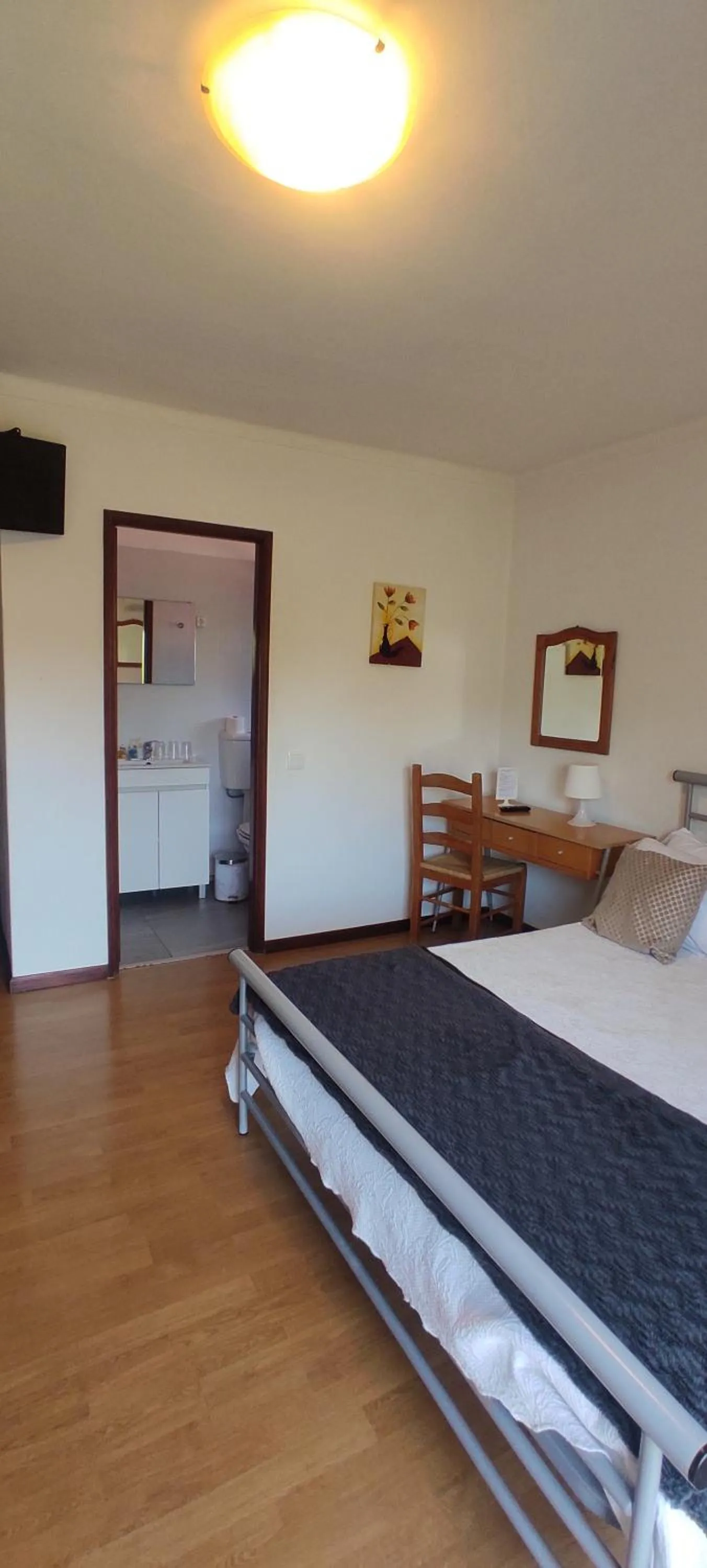 Toilet, Bed in Residencial Do Rita em Rio Caldo