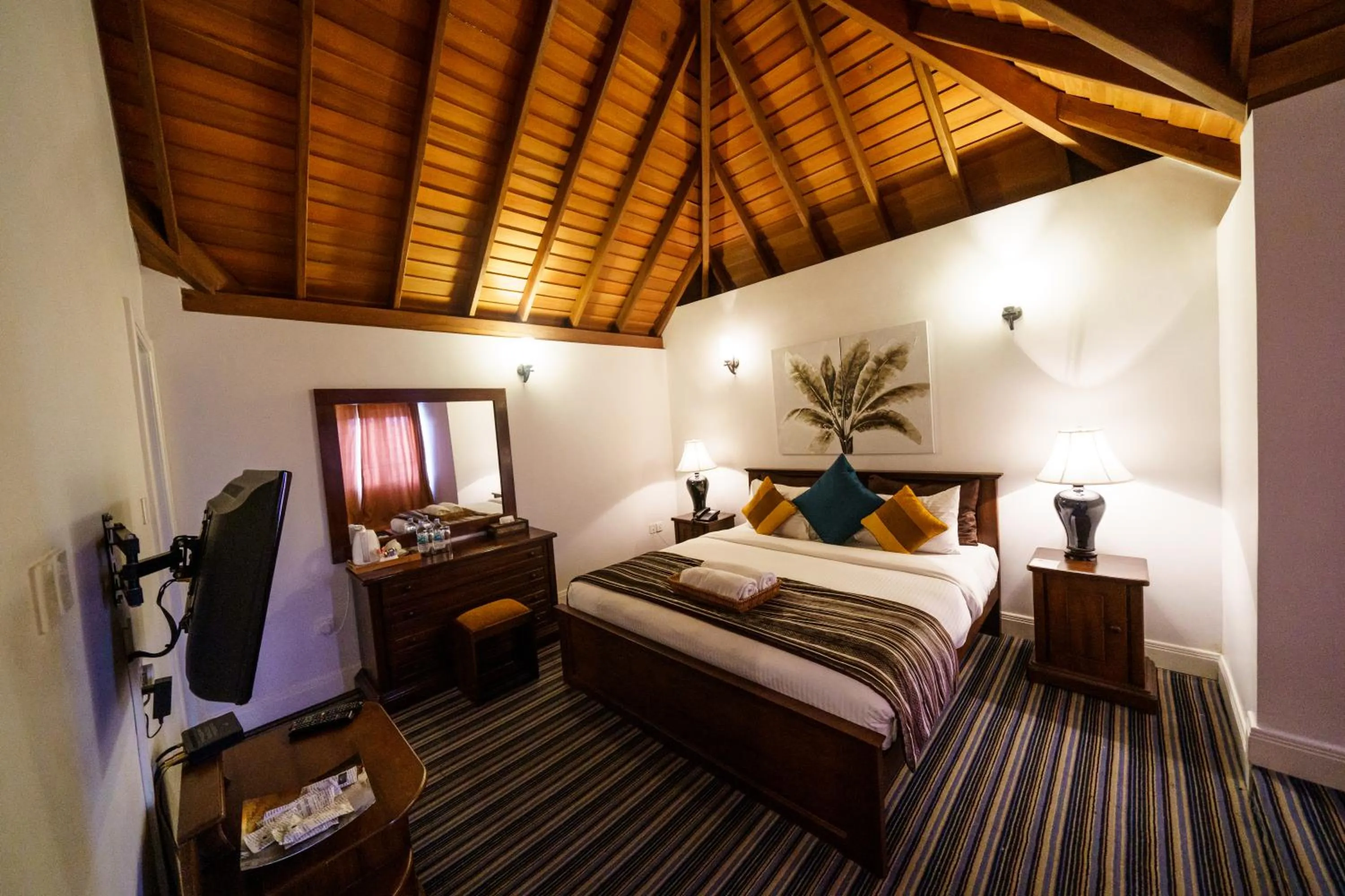 Photo of the whole room in Little England by Celeste