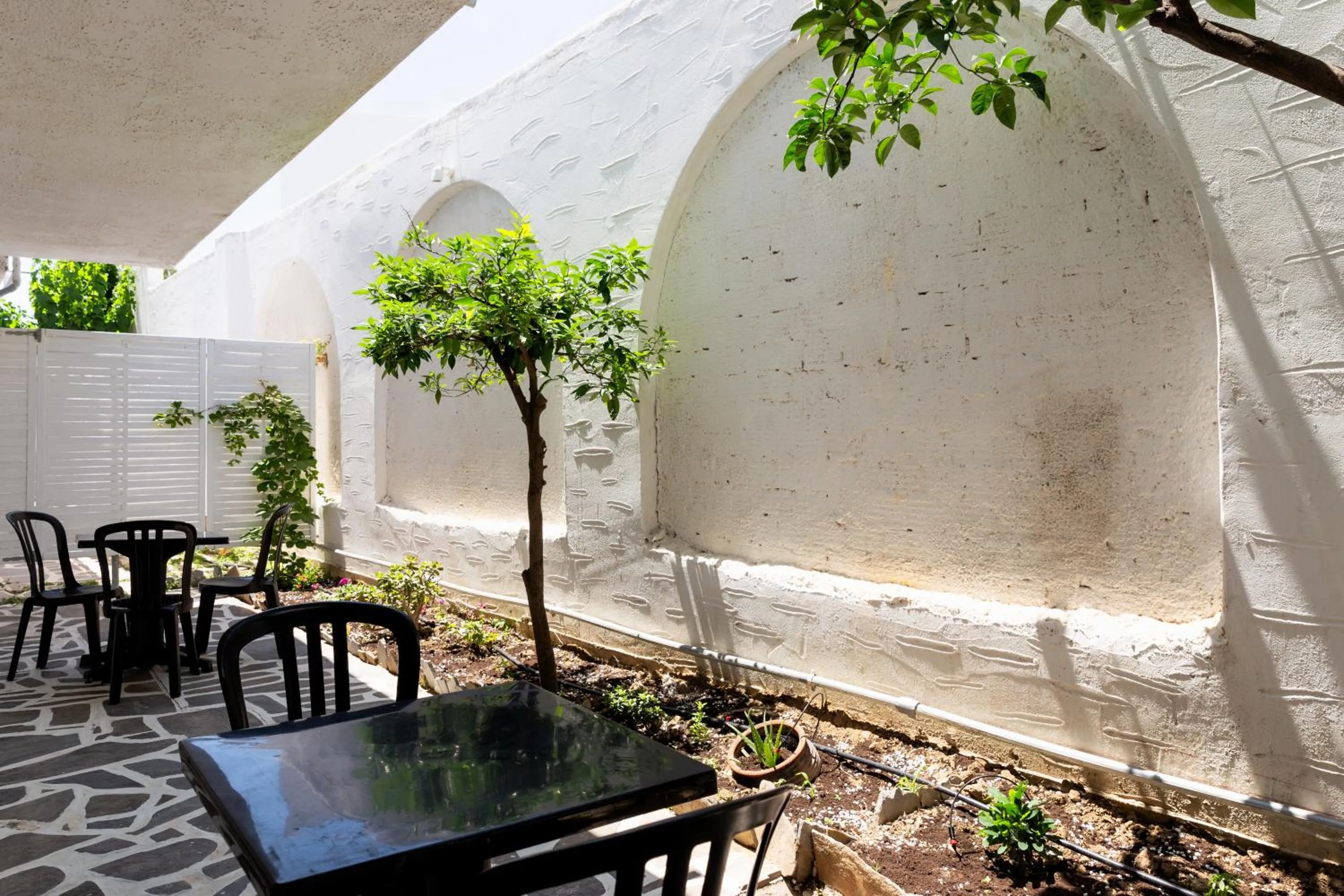 Garden in Stratos Apartments & Studios