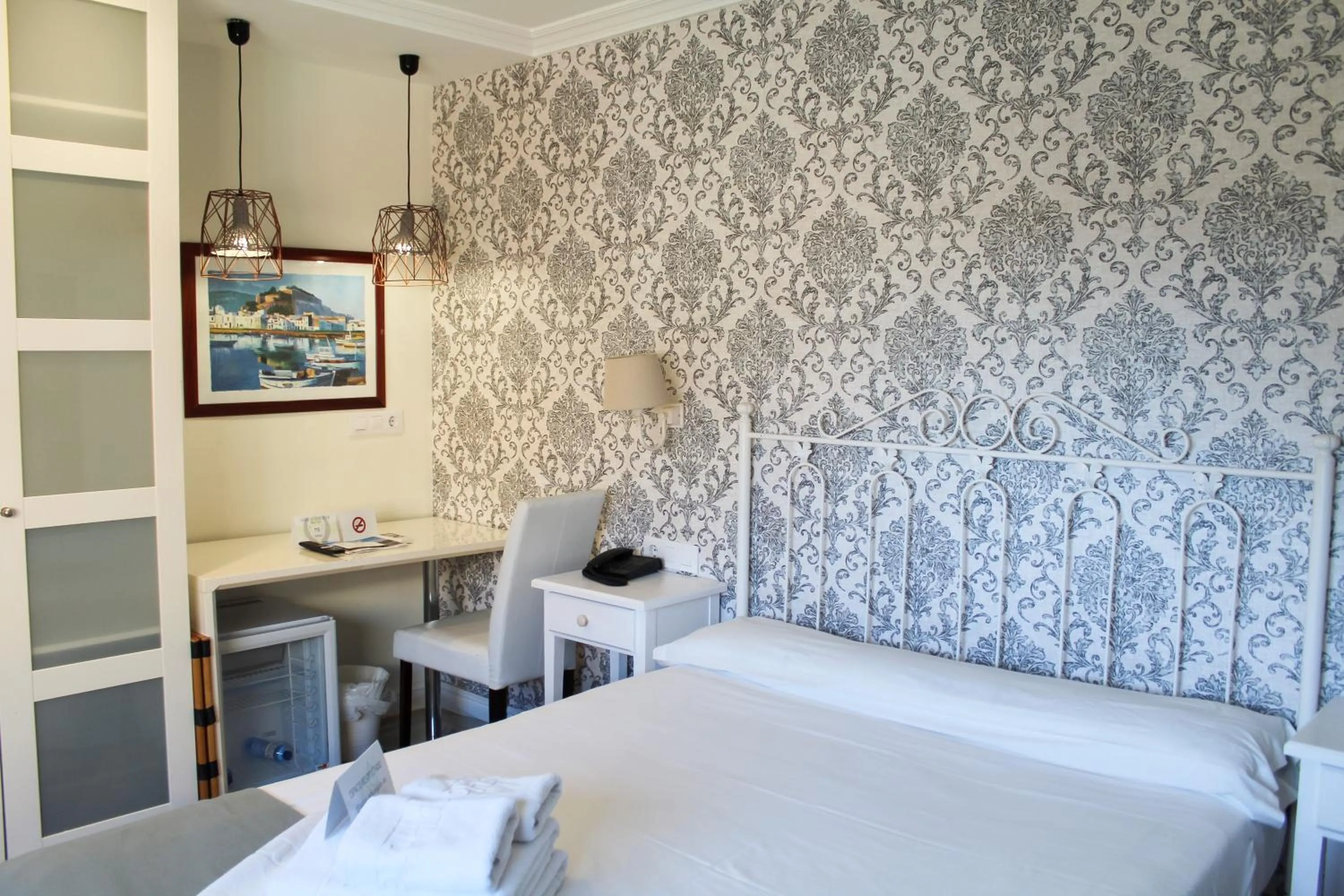 Bed in Hotel MR Costa Blanca