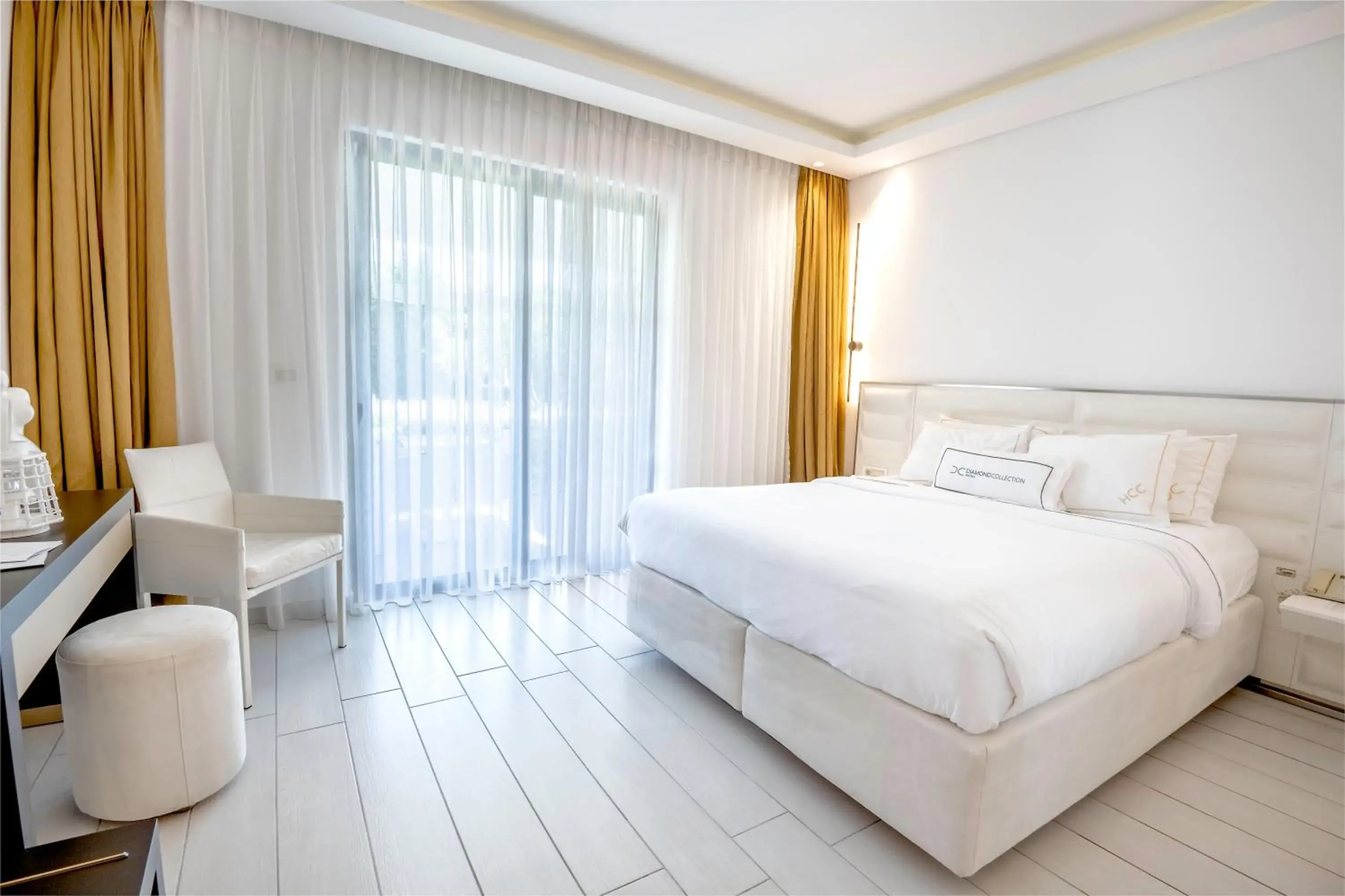 Bed in Diamond Deluxe Hotel - Adults Only Bed in Diamond Deluxe Hotel - Adults Only