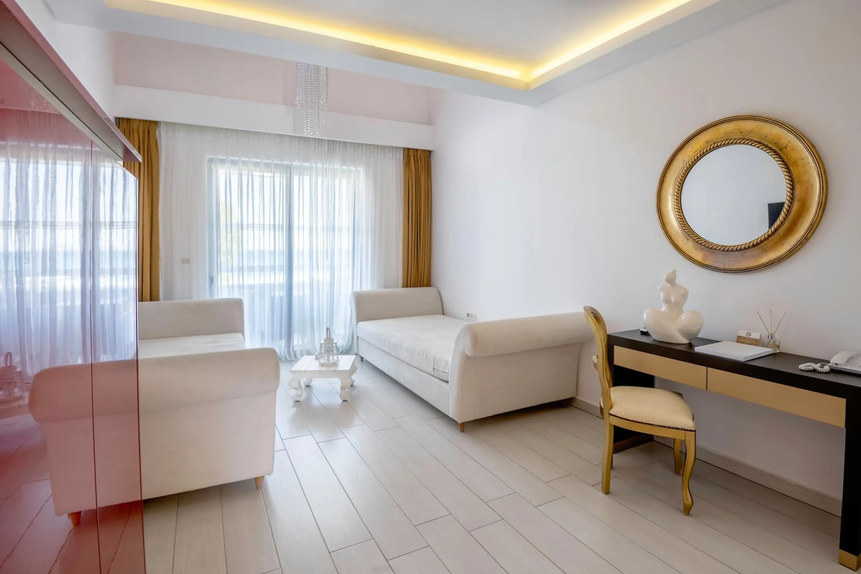 Living room in Diamond Deluxe Hotel - Adults Only