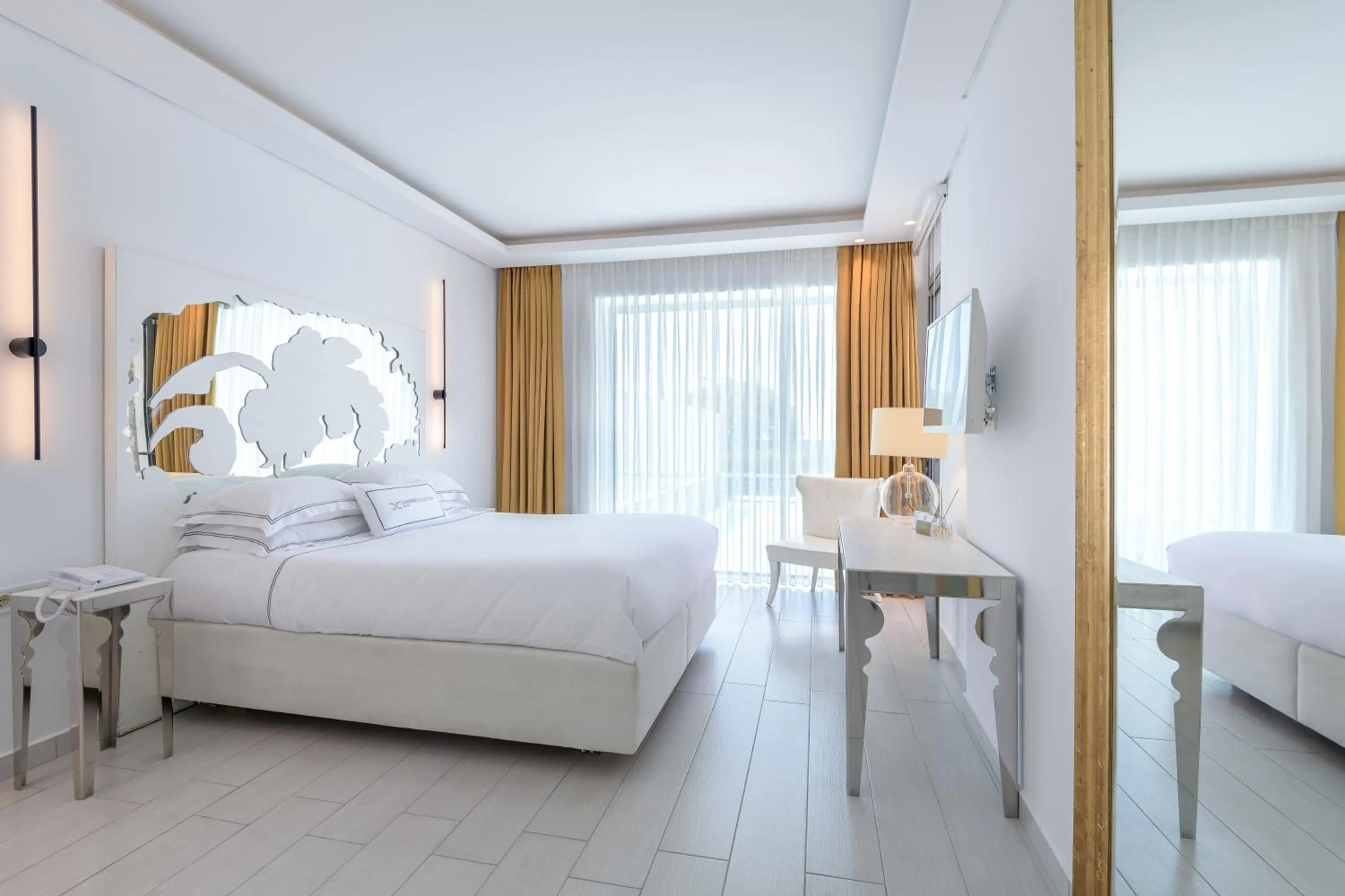 Bed in Diamond Deluxe Hotel - Adults Only & Spa