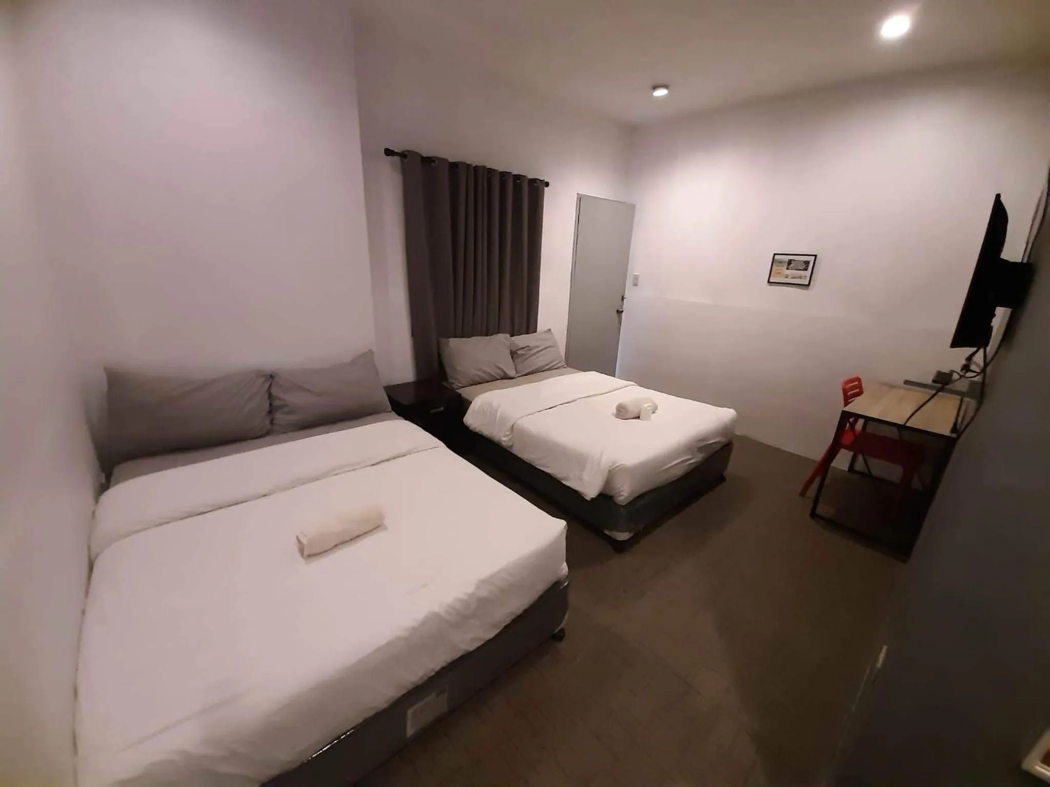 Bedroom, Bed in Hometown Hotel - Lacson Bacolod