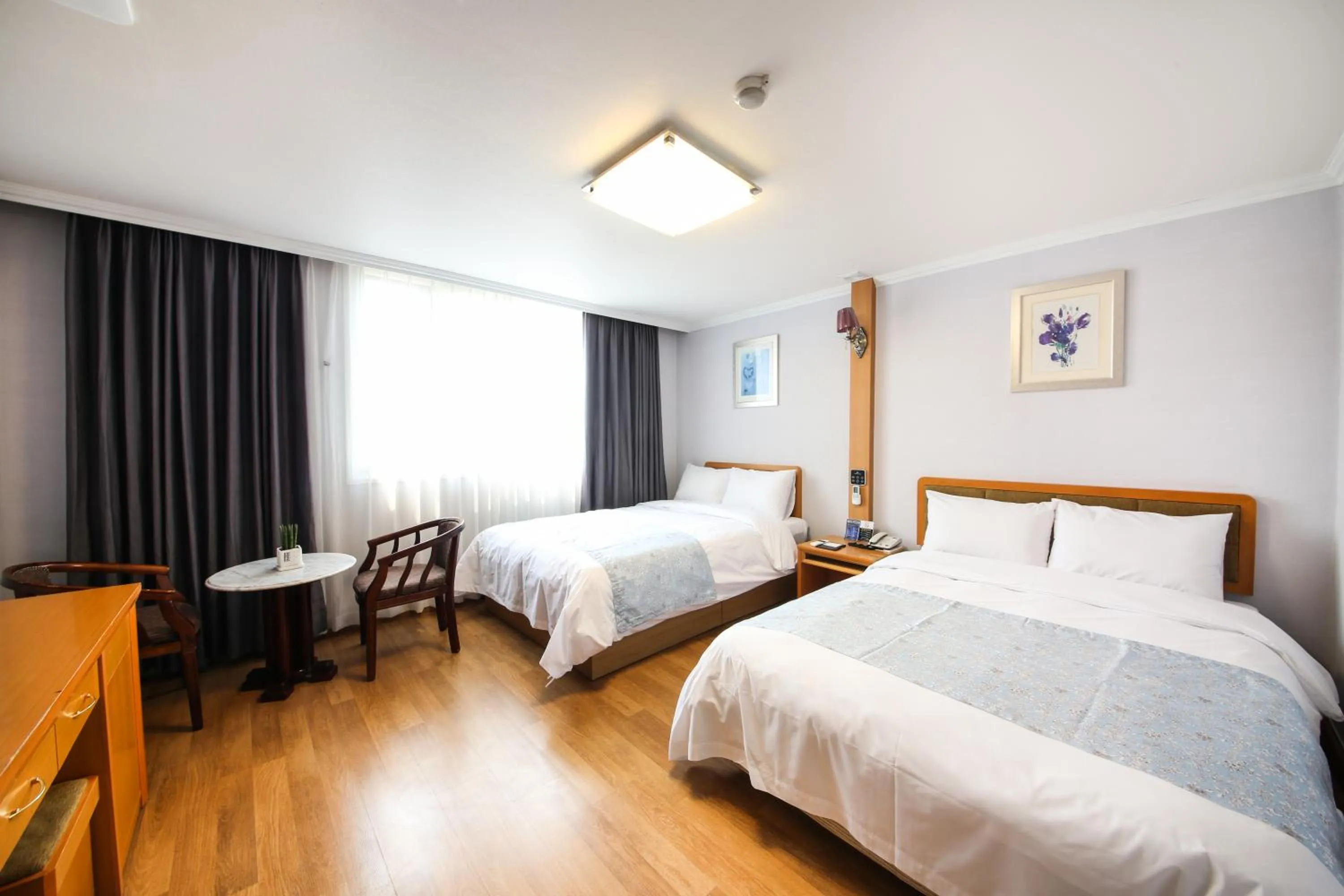 Utopia Tourist Hotel