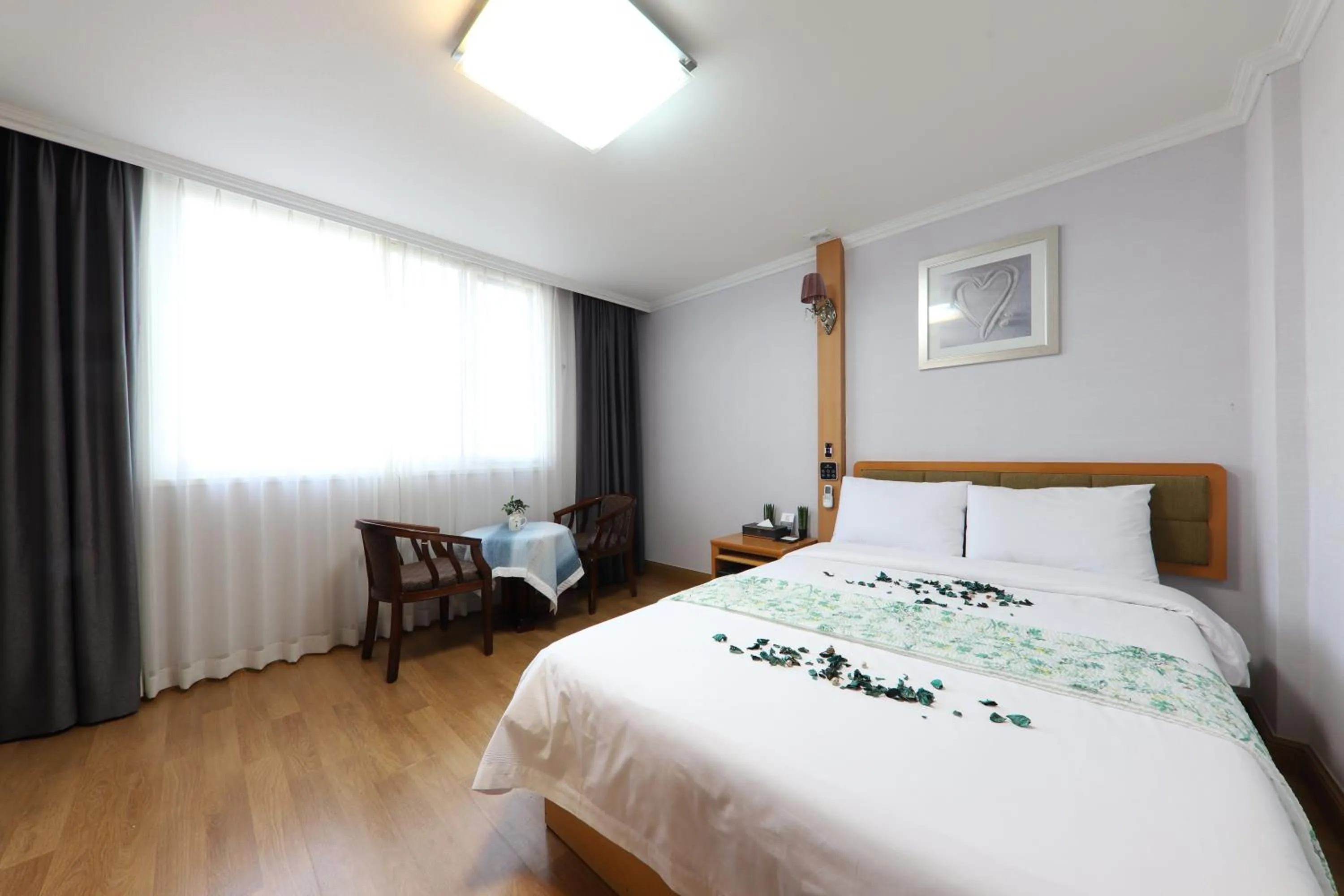 Utopia Tourist Hotel