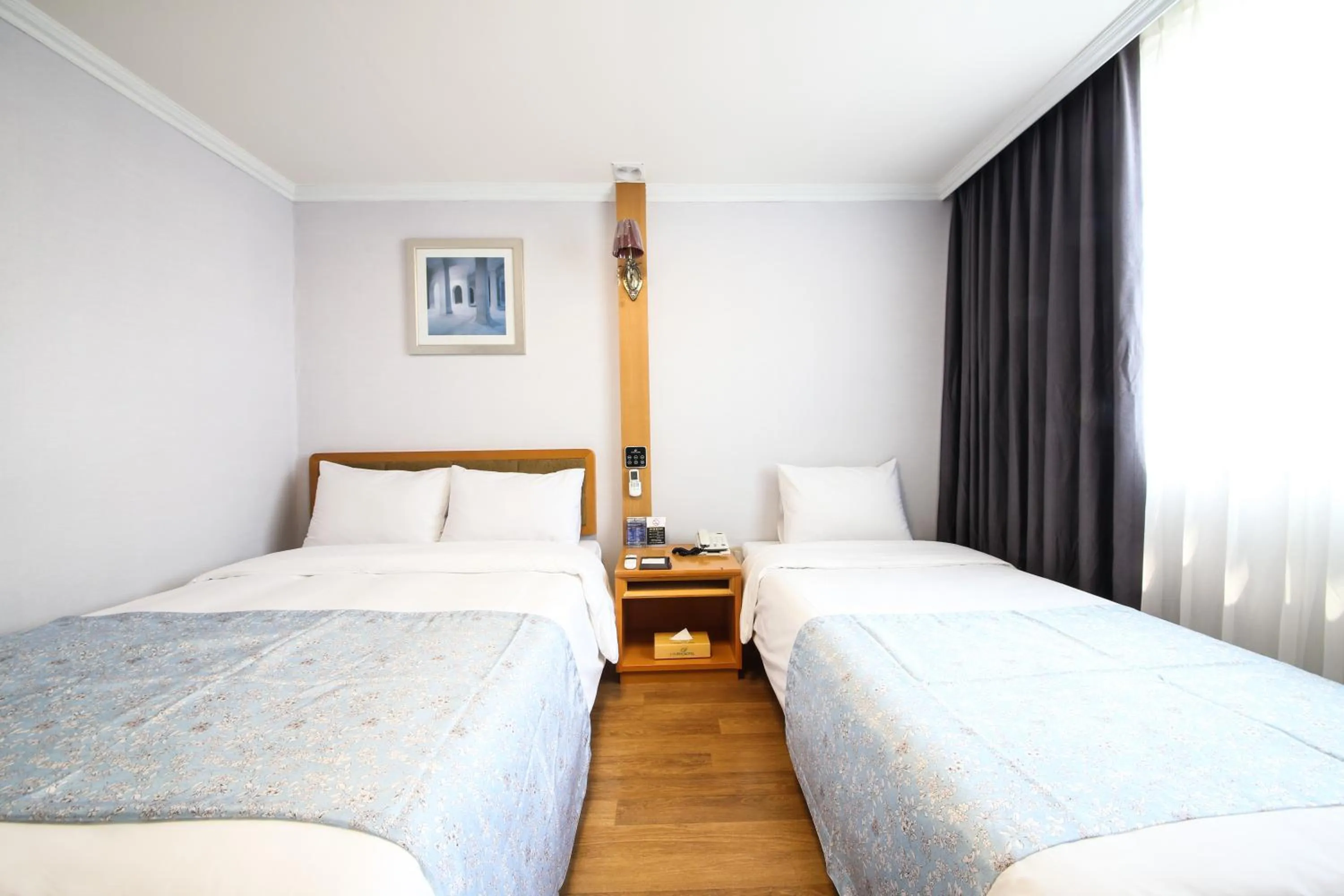 Utopia Tourist Hotel