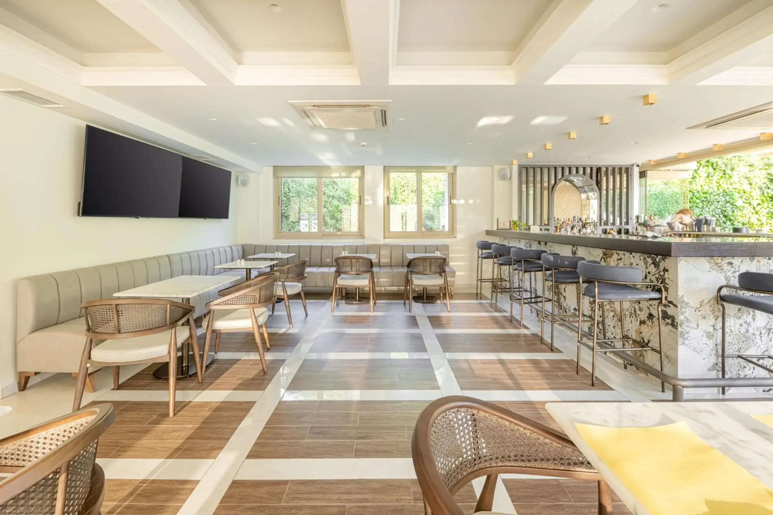 Lounge or bar in Corfu Mare Boutique Hotel -Adults only Lounge or bar in Corfu Mare Boutique Hotel -Adults only