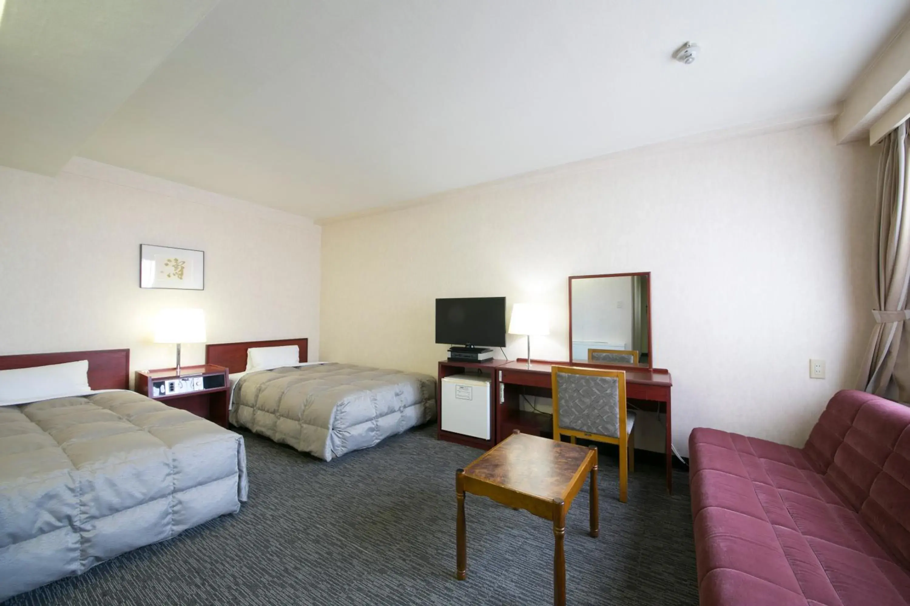 Photo of the whole room, Bed in Ise City Hotel Photo of the whole room, Bed in Ise City Hotel